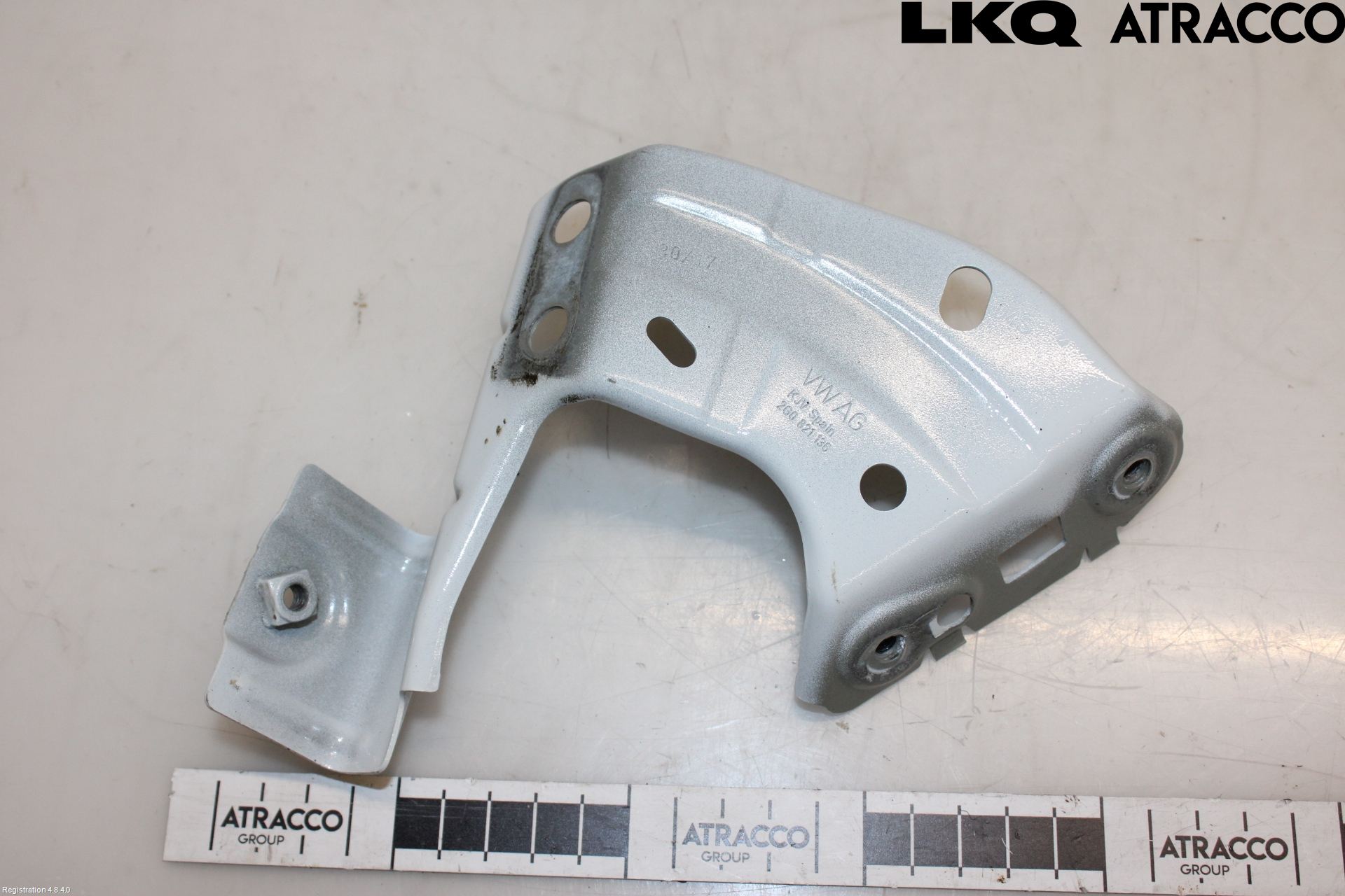 Volkswagen VW POLO VI 18->> Skärmfäste Fram Hö