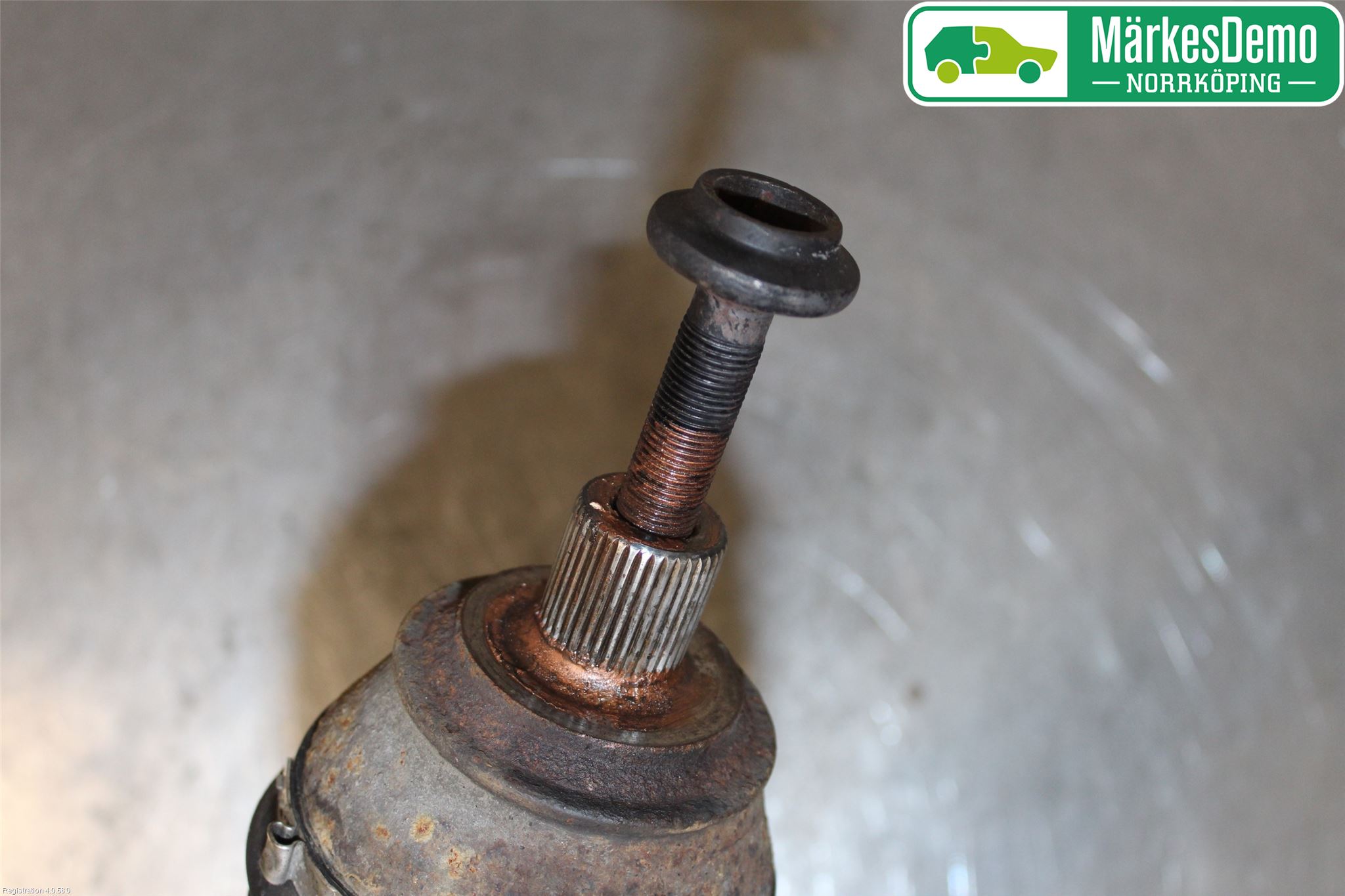 Audi A6/S6     05-11 Drivaxel Fram Vänster