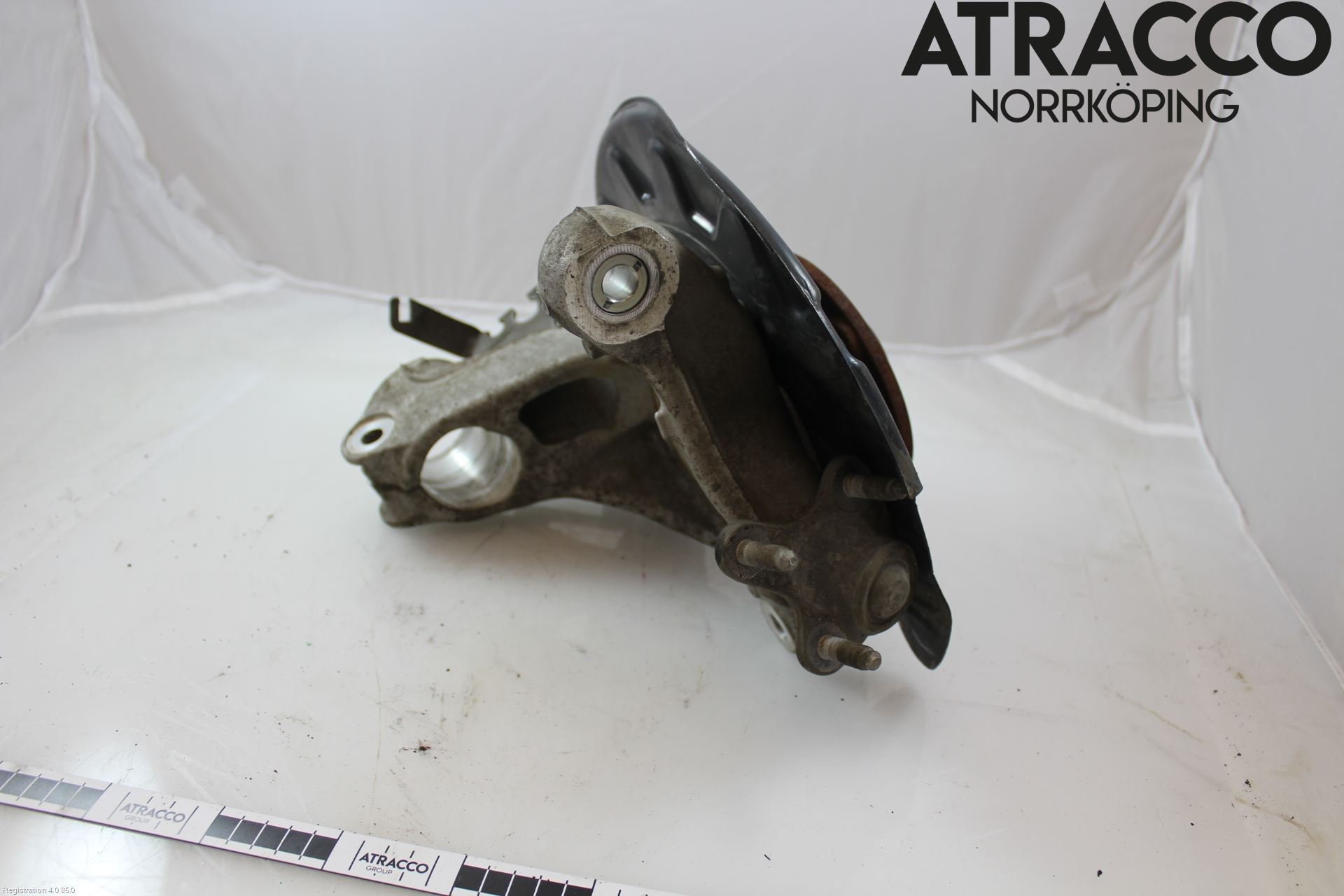 Audi A3/S3 8Y 21- Styrspindel Lagerhus Hö