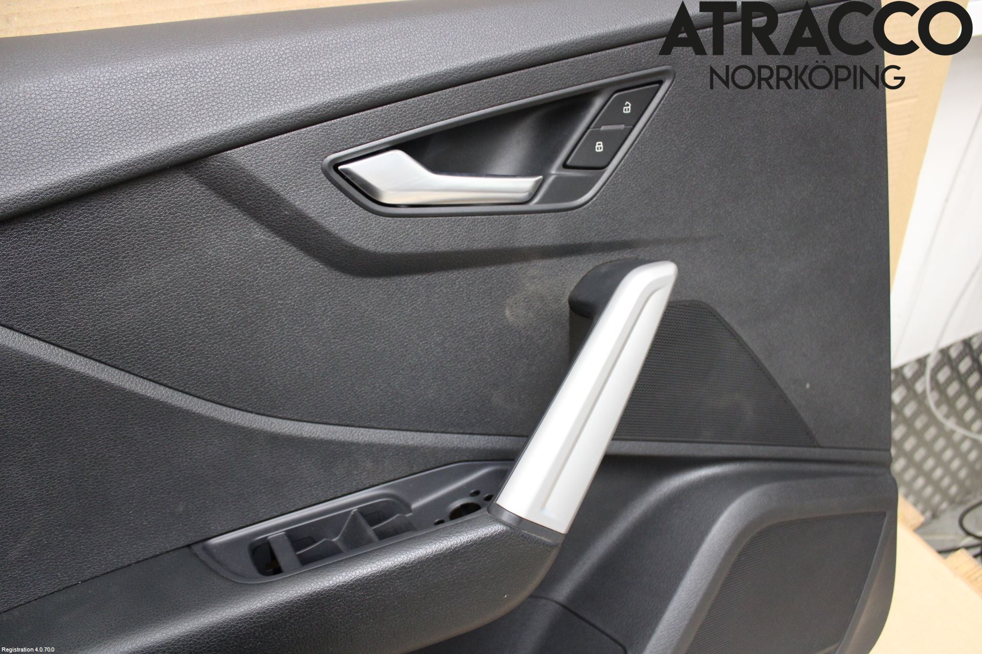 Audi Q2/SQ2 17- Dörrklädsel Vä