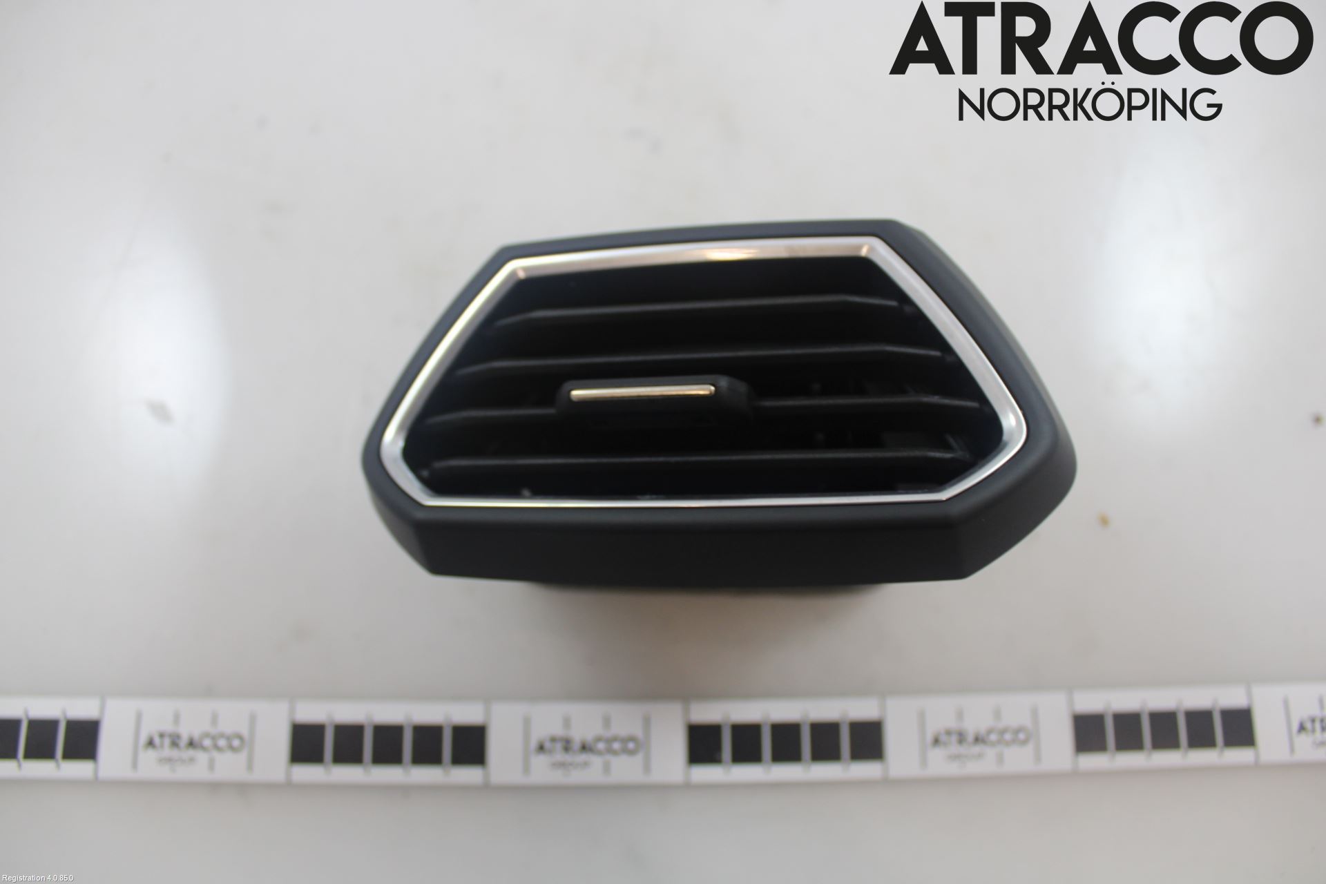 Seat LEON 20- Defrosterkanal-Munstycke