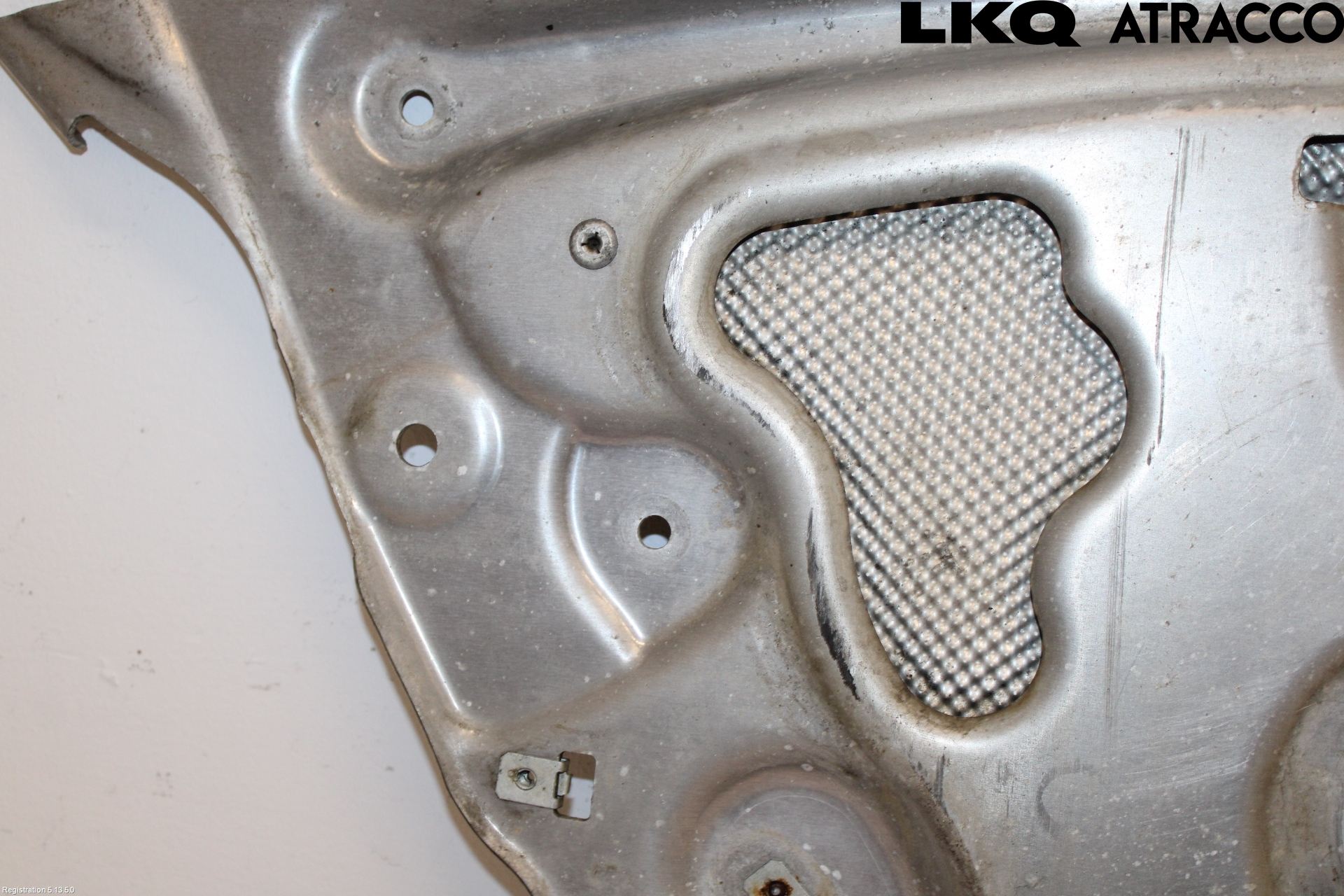 BMW 5 F10/F11/F18 09-17 Hasplåt Plåt-Plast
