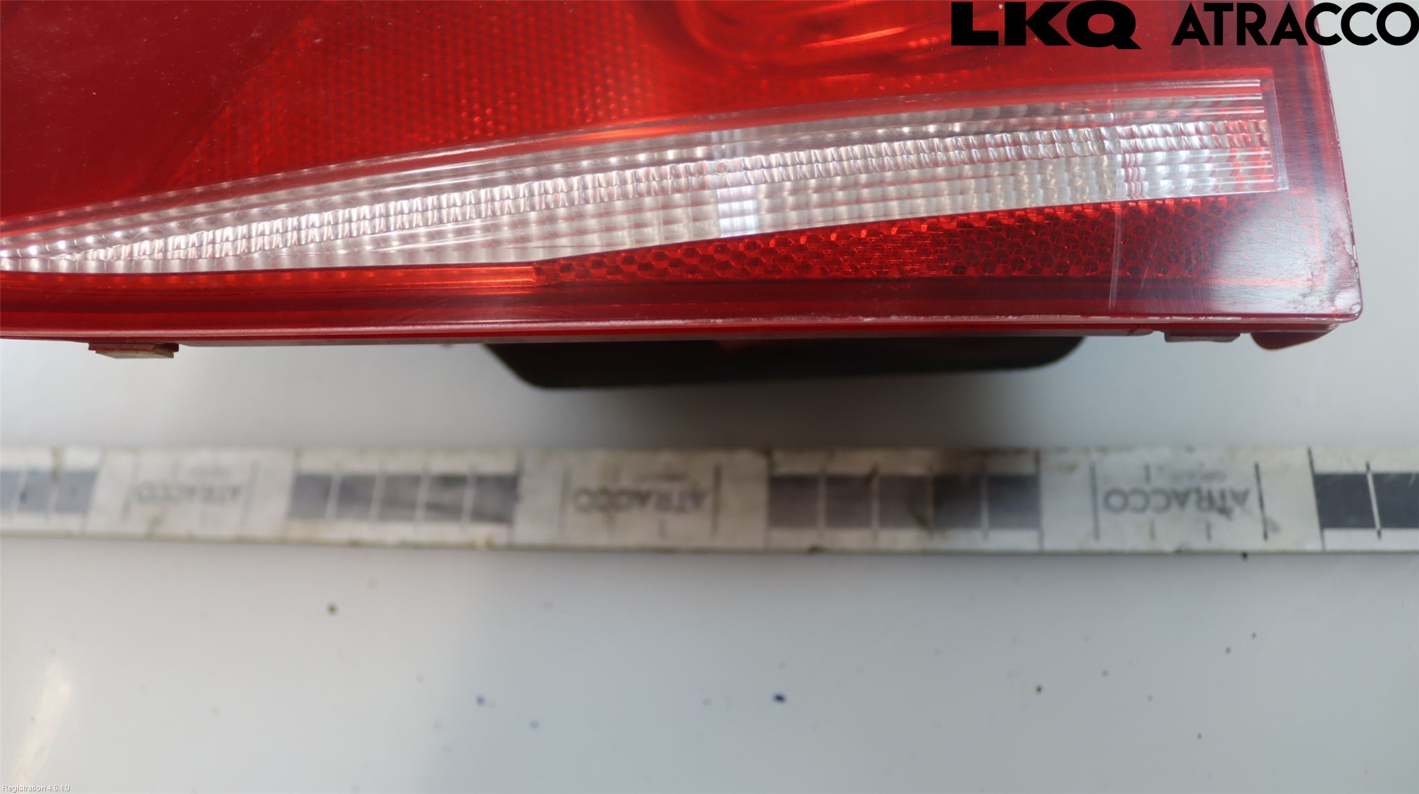 Volkswagen VW PASSAT 11-14 Bakljus Lucka Hö