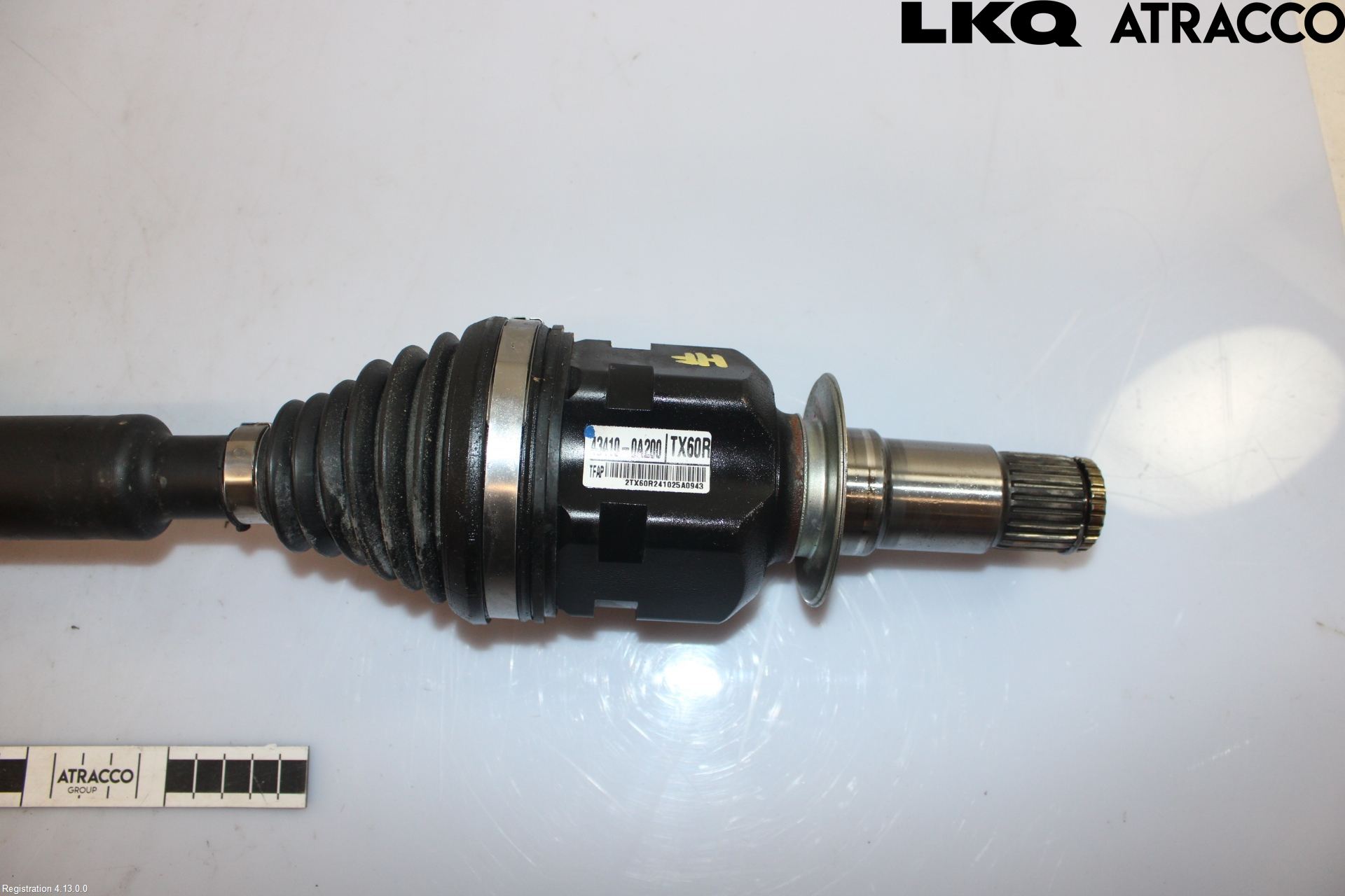 Toyota COROLLA CROSS XG10 22- Drivaxel Fram Höger
