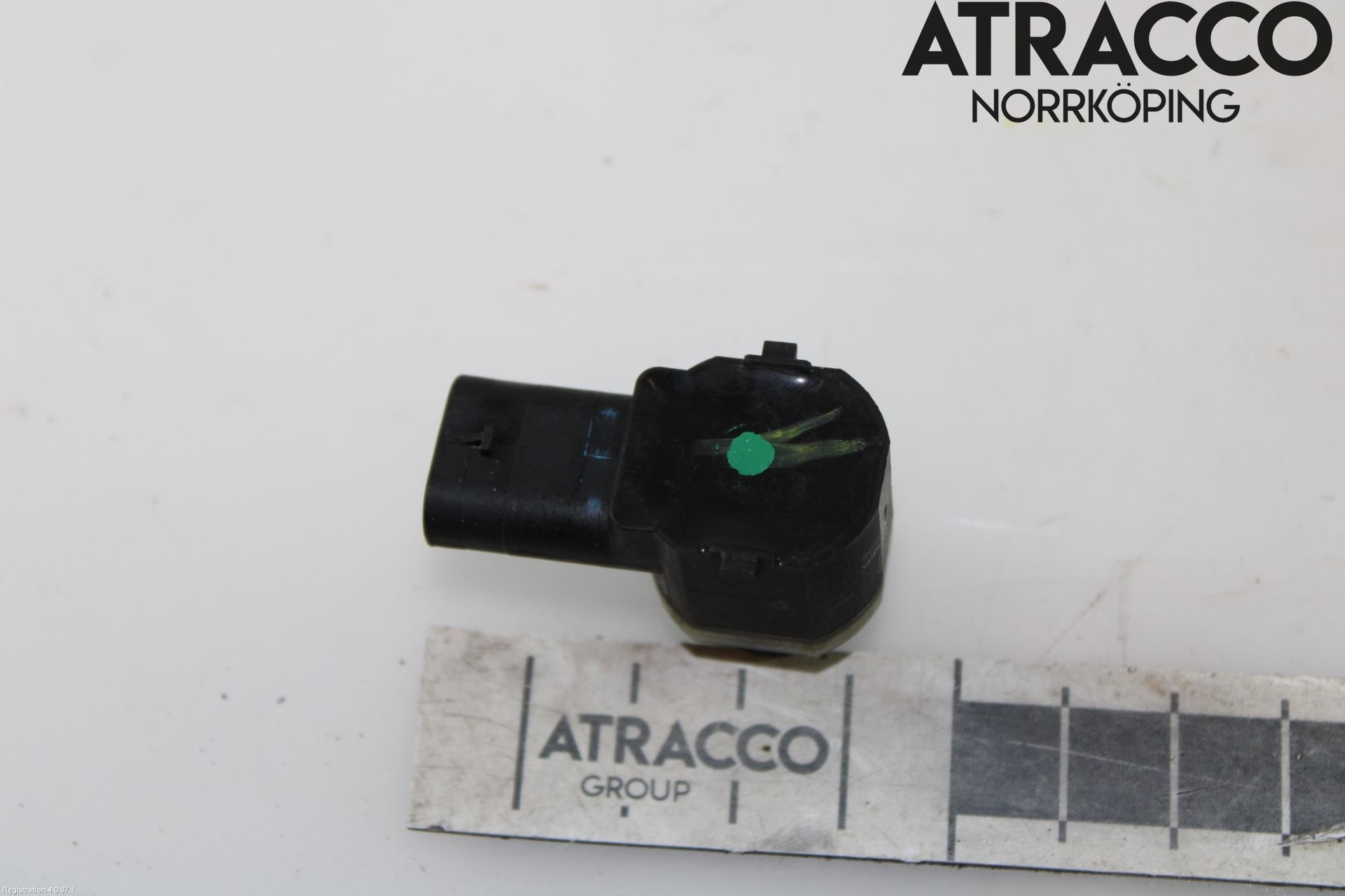 Jaguar XE (X760) 15-24 Parkeringshjälp Frontsensor