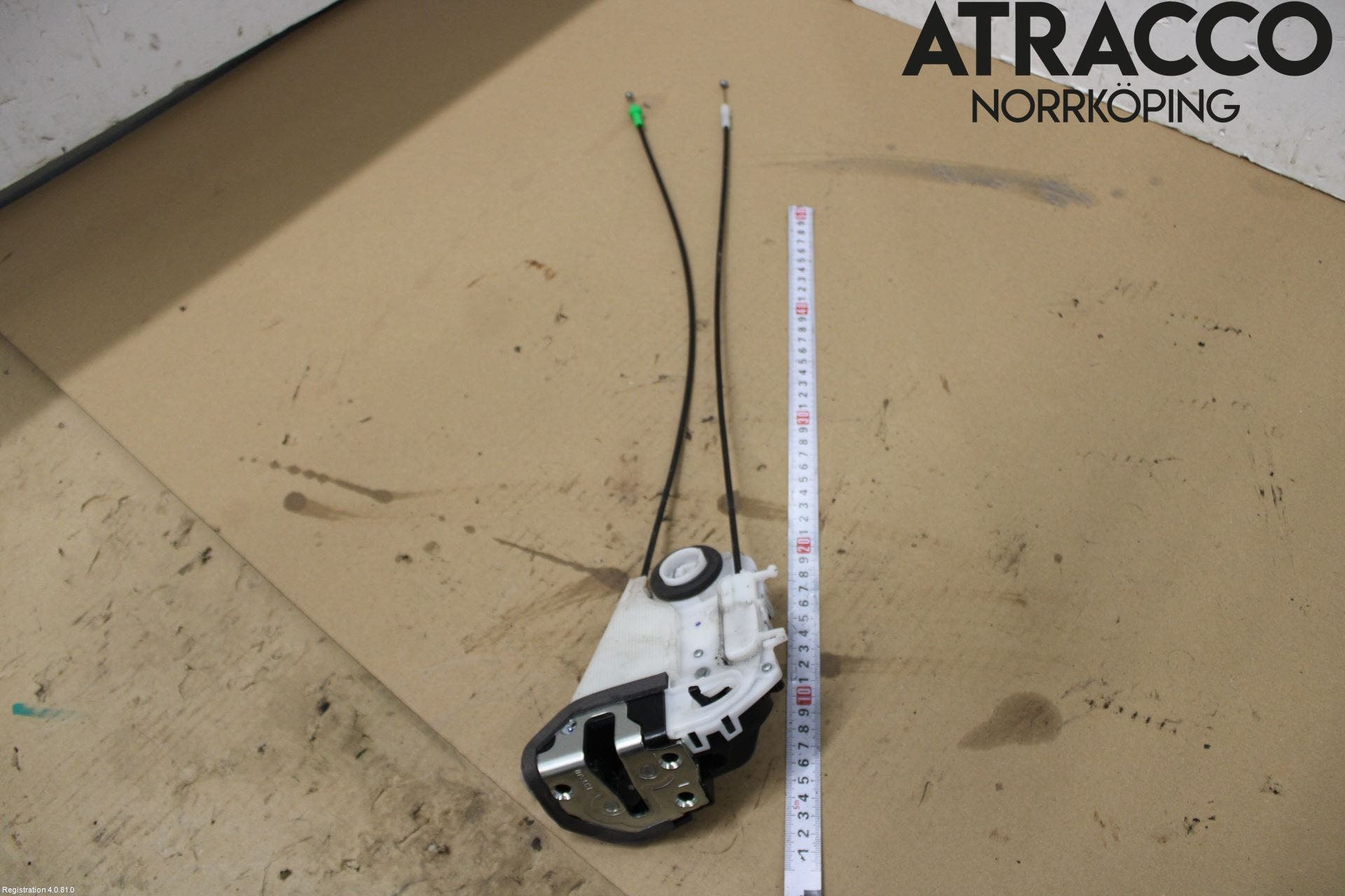 Toyota VERSO-S 11-16 Låskista-Dörrlås