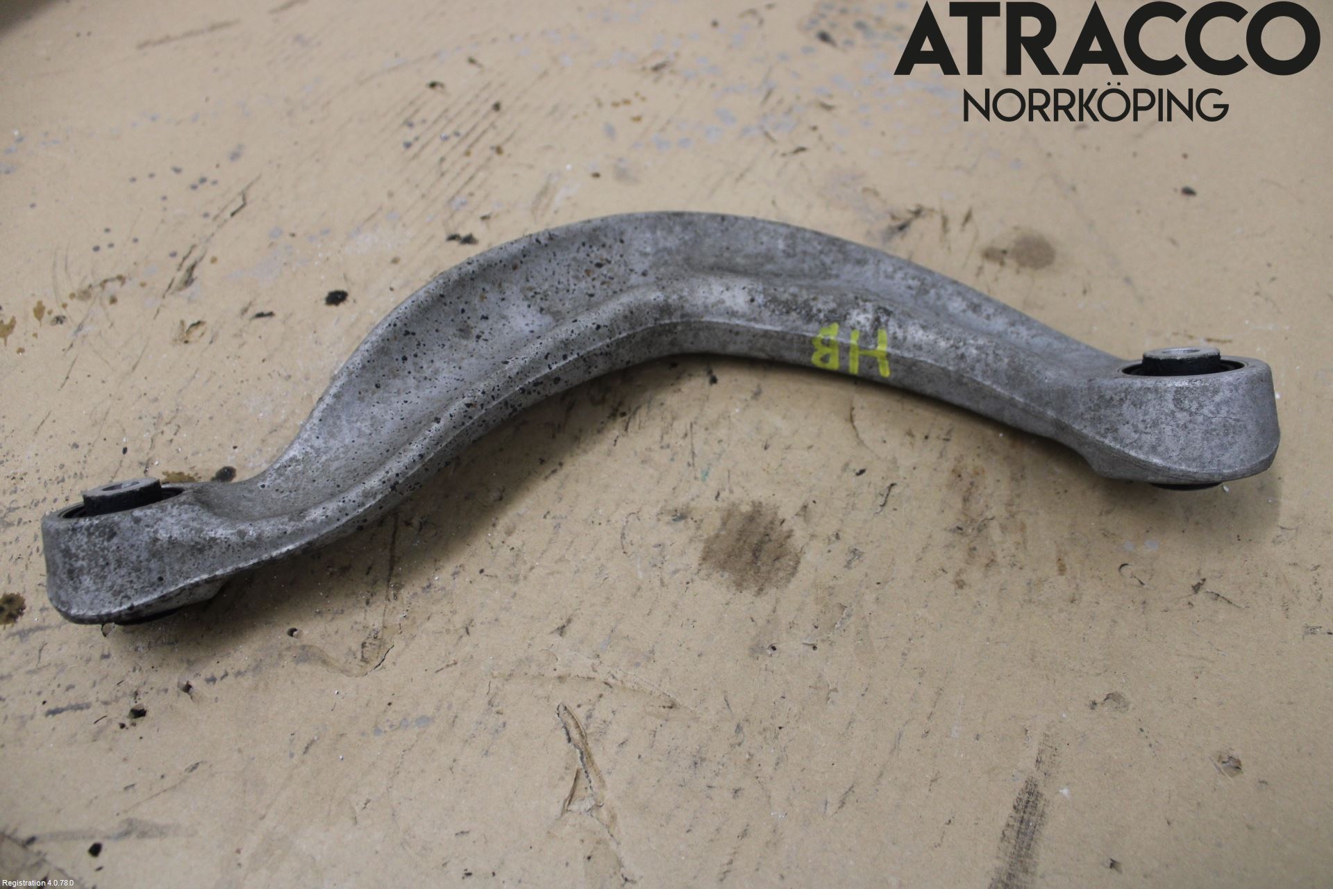 Audi A4 12-15 Bärarm Bak Övre Höger