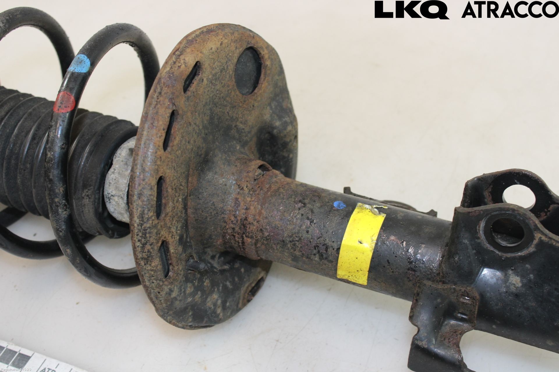 Toyota AURIS 10-12 Fjäderben Fram Höger