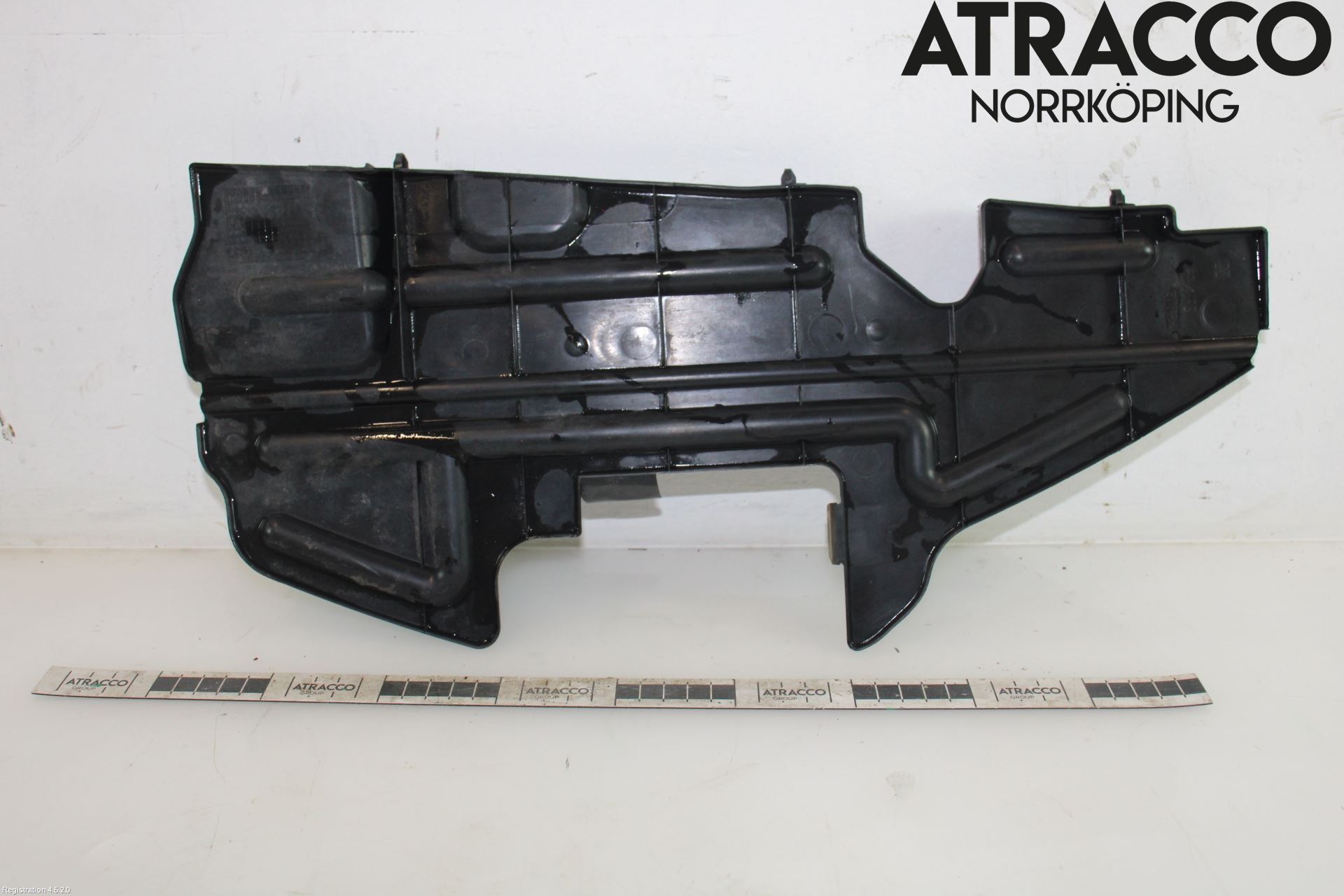 Toyota AVENSIS 03-06 Deflektor Plåt-Plast Kylning