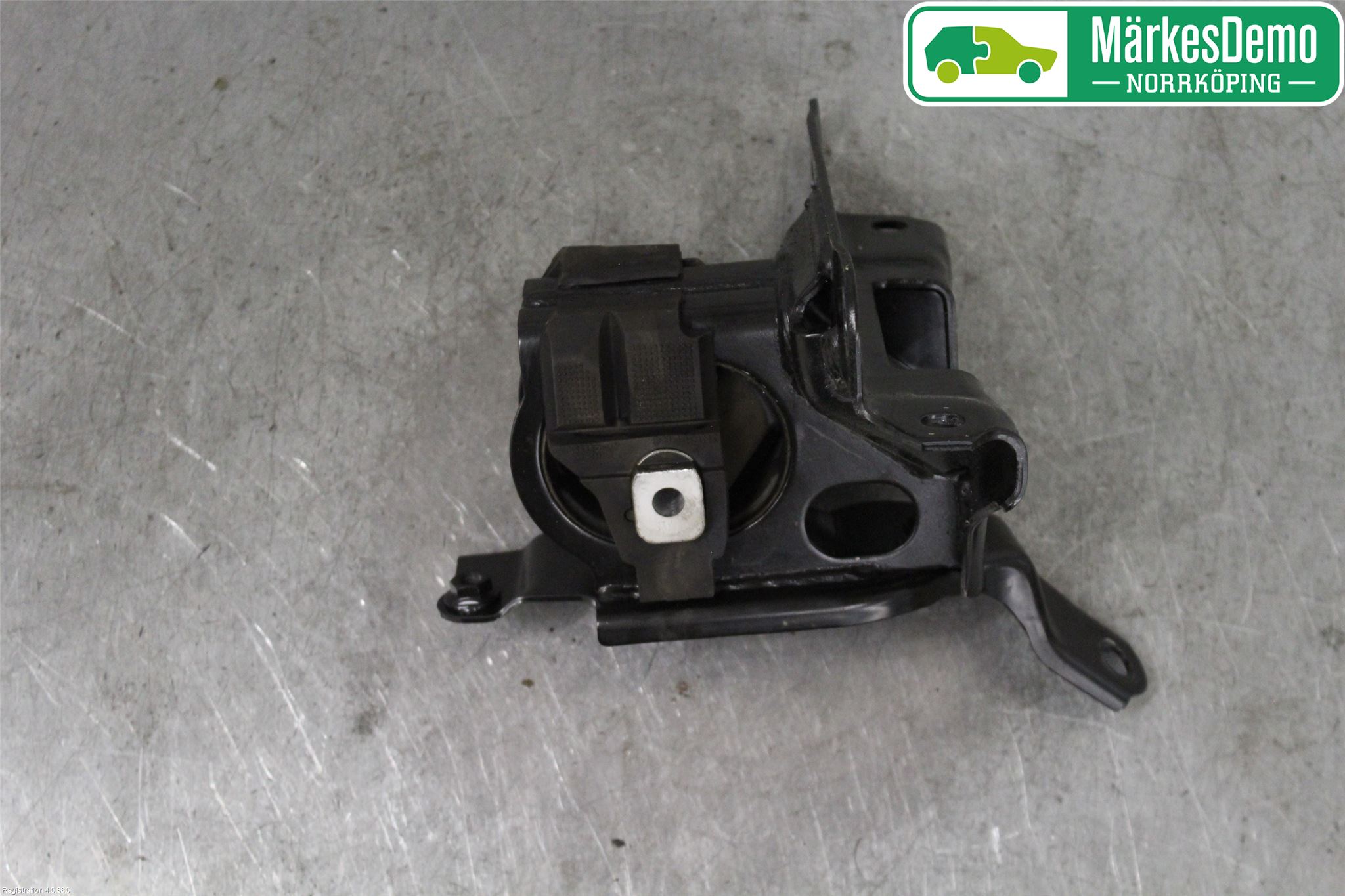 Toyota COROLLA 19- Motorfäste