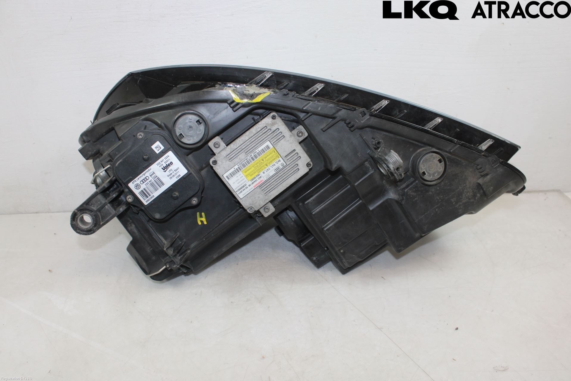Volkswagen VW PASSAT 11-14 Strålkastare Höger