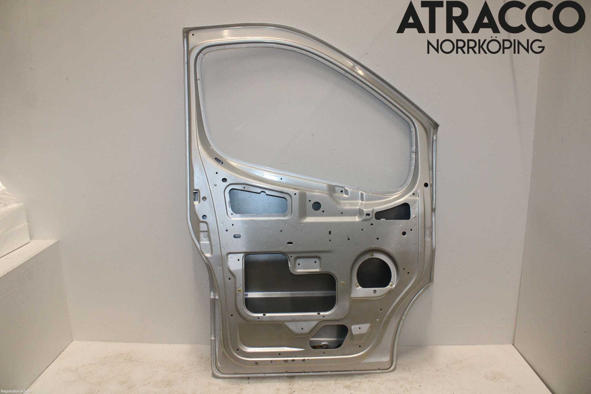 Opel VIVARO 01-14 Dörr Fram Vänster