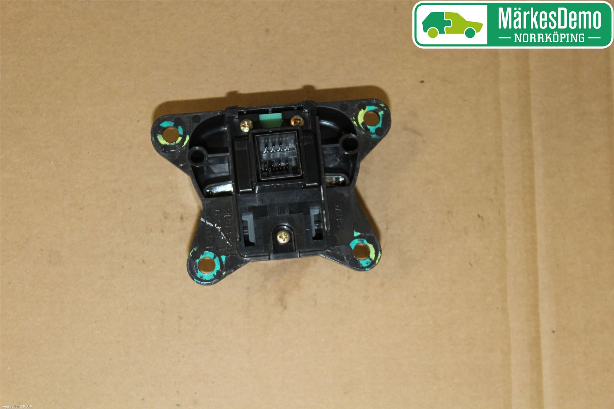 Jaguar S-TYPE Parkeringsbroms Elmanövrerad