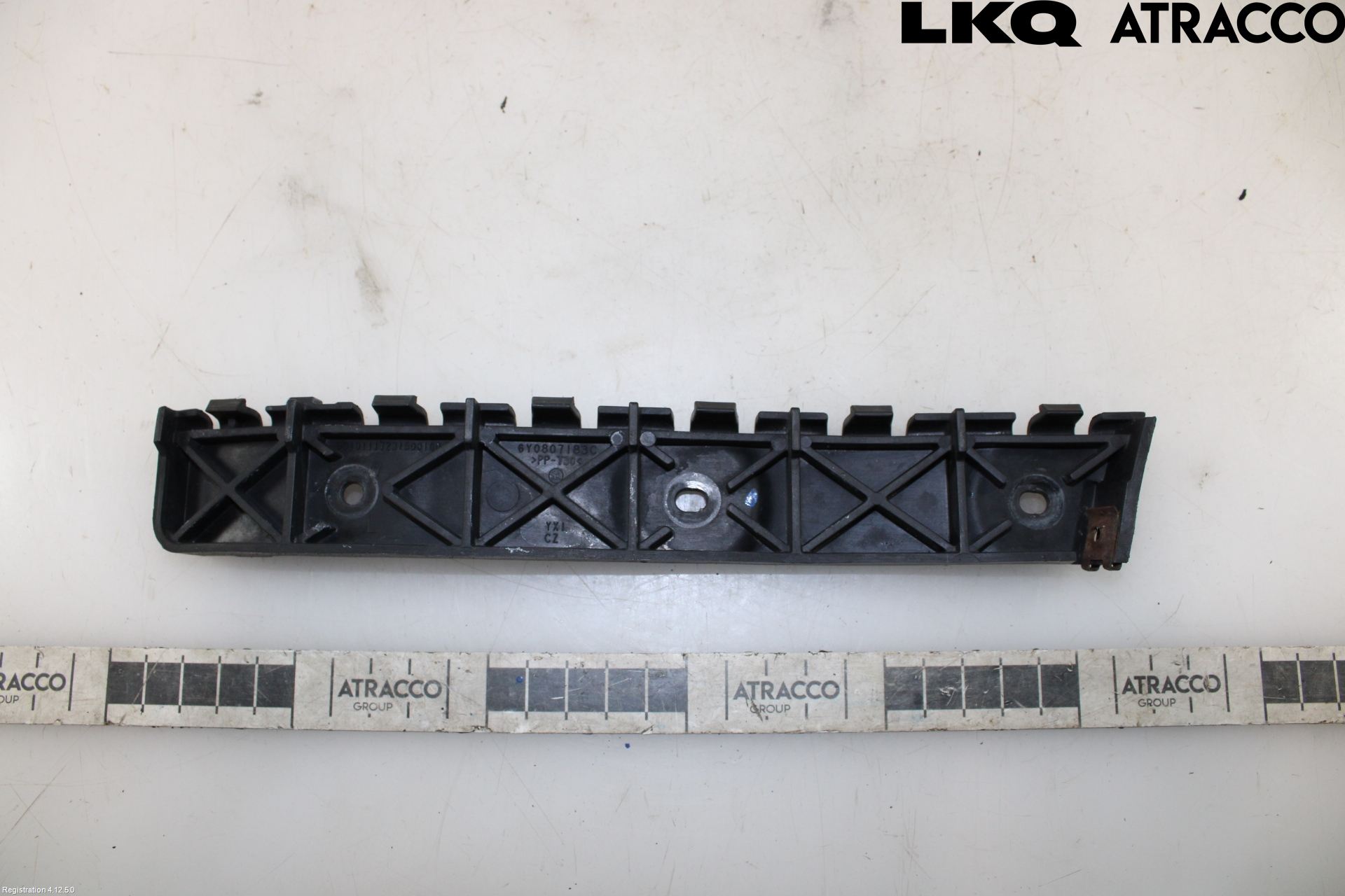 Skoda FABIA 99-07 Stötfångarfäste Fram Vä