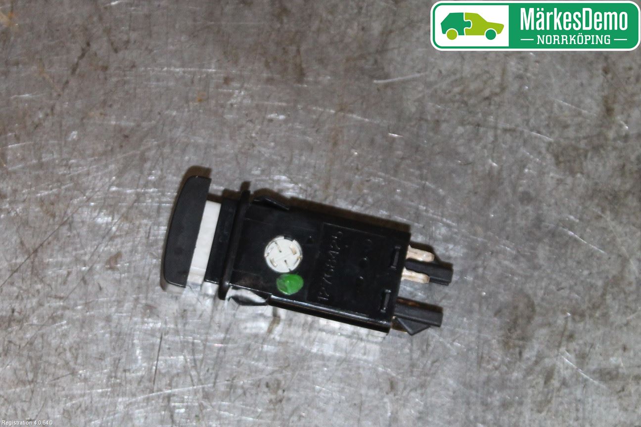 Saab 9-5     06-10 Strömställare Antisladd