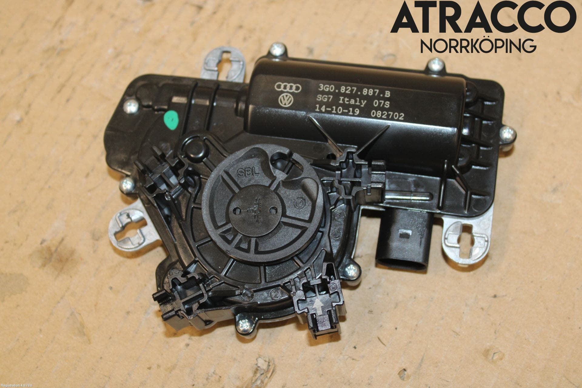 Volkswagen VW PASSAT 15-19 Bakluckeöppnare Automatisk