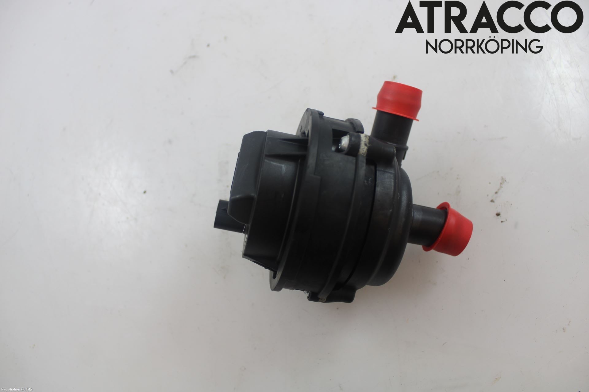 Jaguar I-PACE 18- Vattenpump