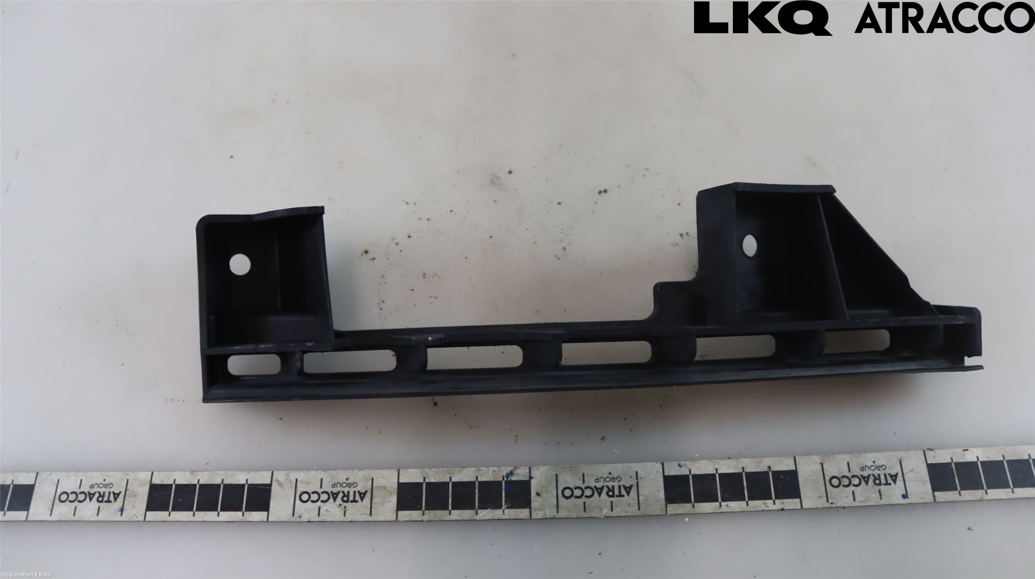 Volkswagen VW CADDY      04-10 Stötfångarfäste Fram Vä
