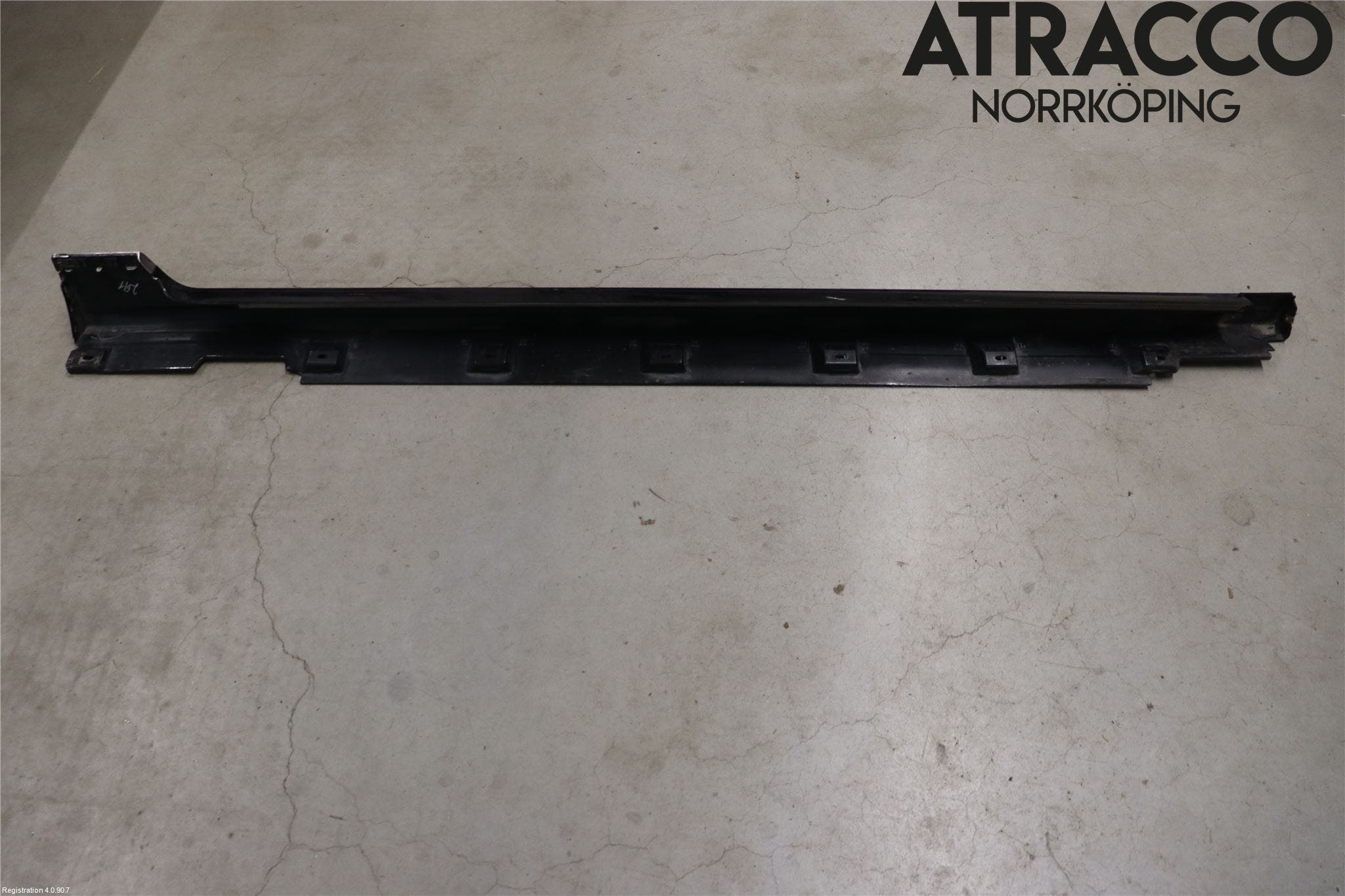 Volkswagen VW PASSAT 20-24 Sidokjol Vä