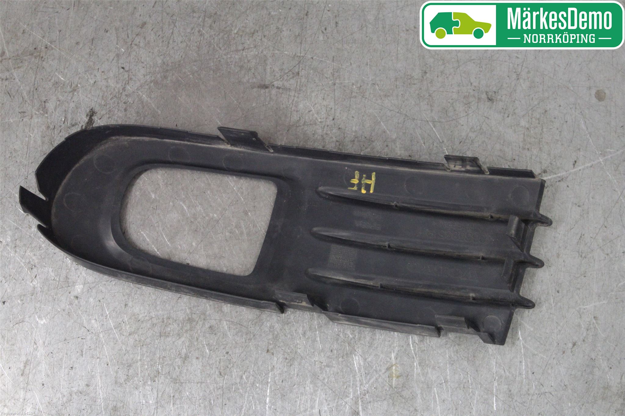 Volvo V50 04-07 Dimljussarg Fram