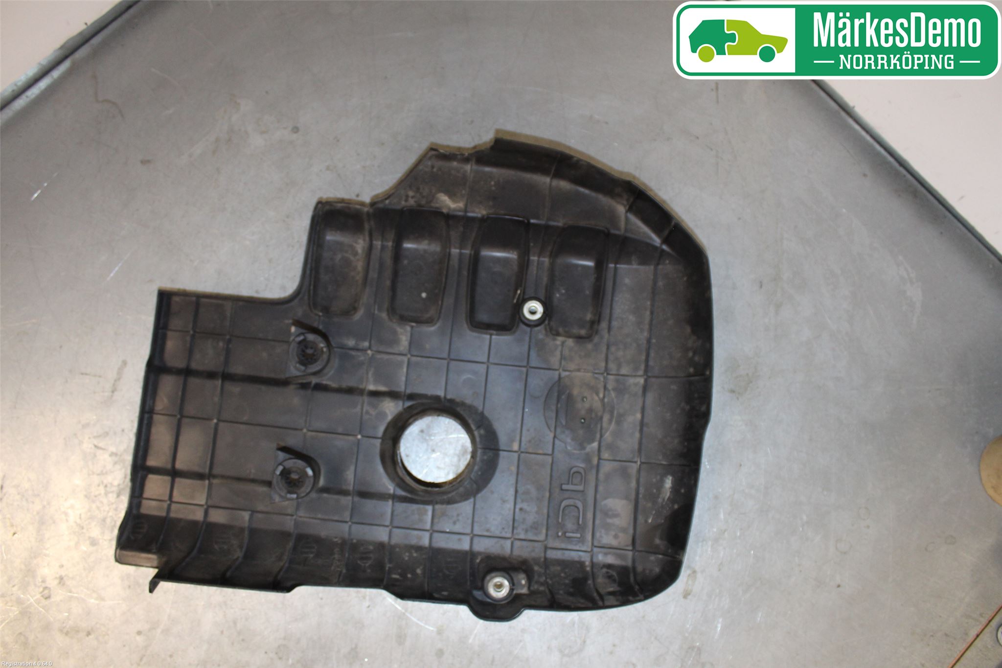 Nissan NAVARA 05-16 Motorkåpa