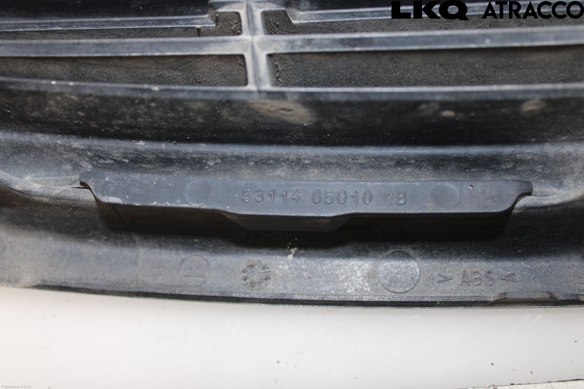 Toyota AVENSIS 98-02 Grill Komp