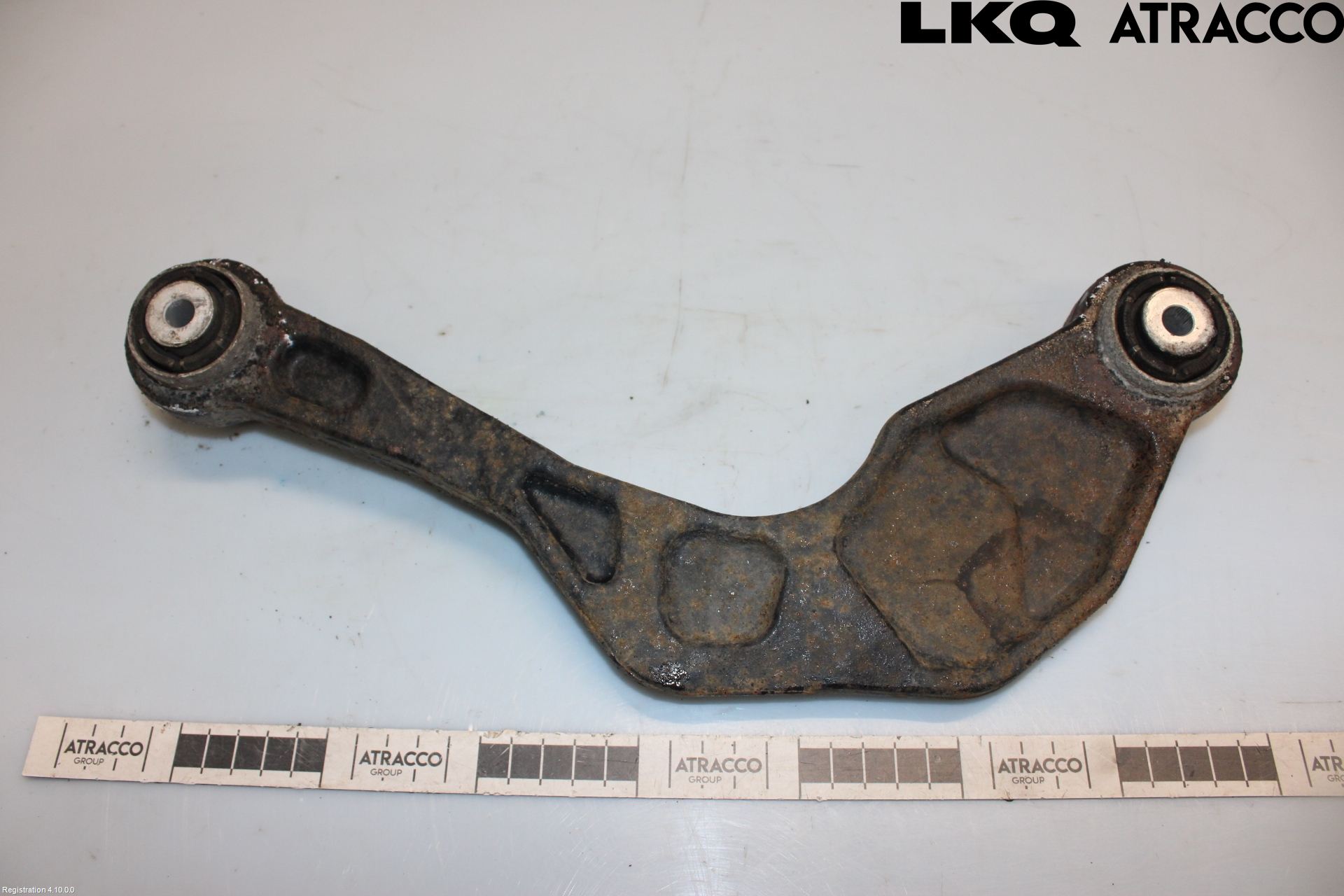 Volvo V90 17->> Bärarm Bak Övre Vänster