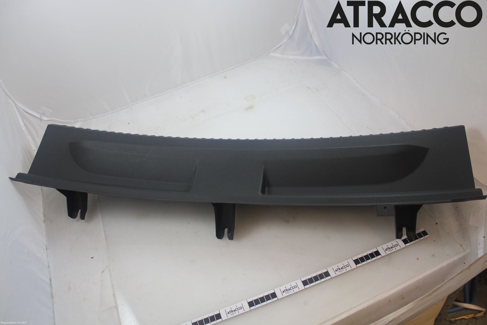 Seat LEON 20- Inredning Bakstam