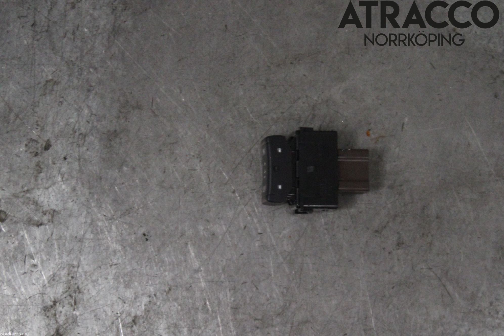 Nissan NOTE E12 14-20 Strömställare Stolvärme