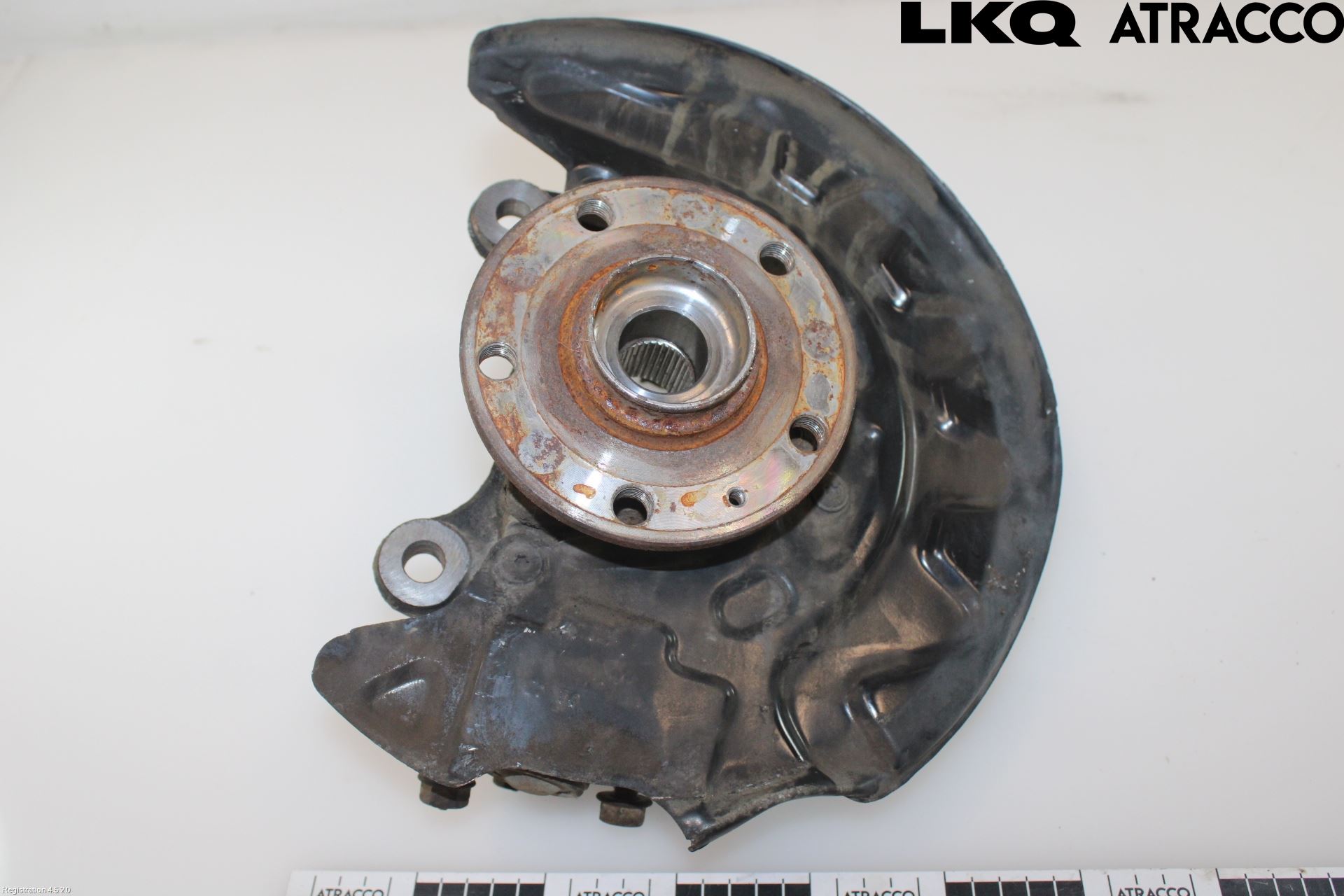 Volkswagen VW JETTA VI 11- Styrspindel Lagerhus Vä