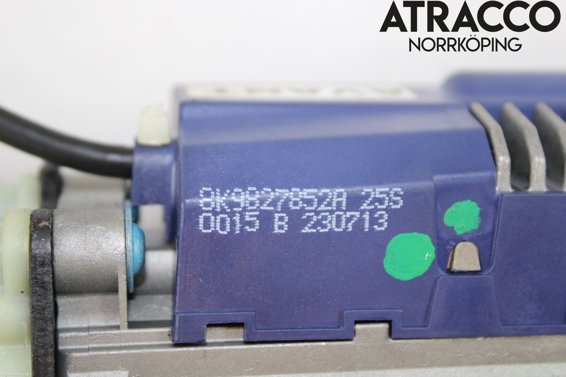 Audi A4 12-15 Bakluckeöppnare Automatisk