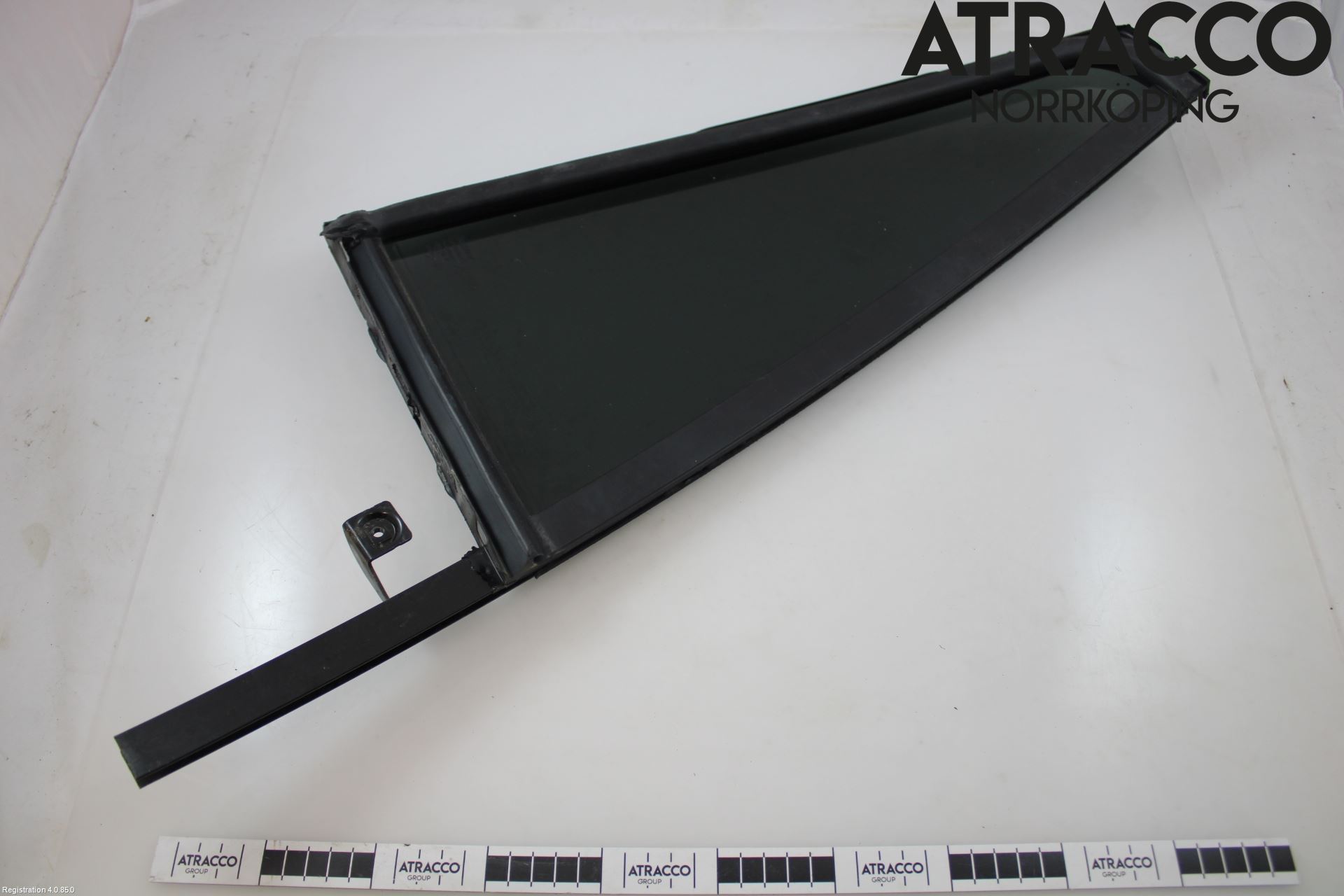 Volvo XC90 03-06 Dörruta Bak Lilla Vä