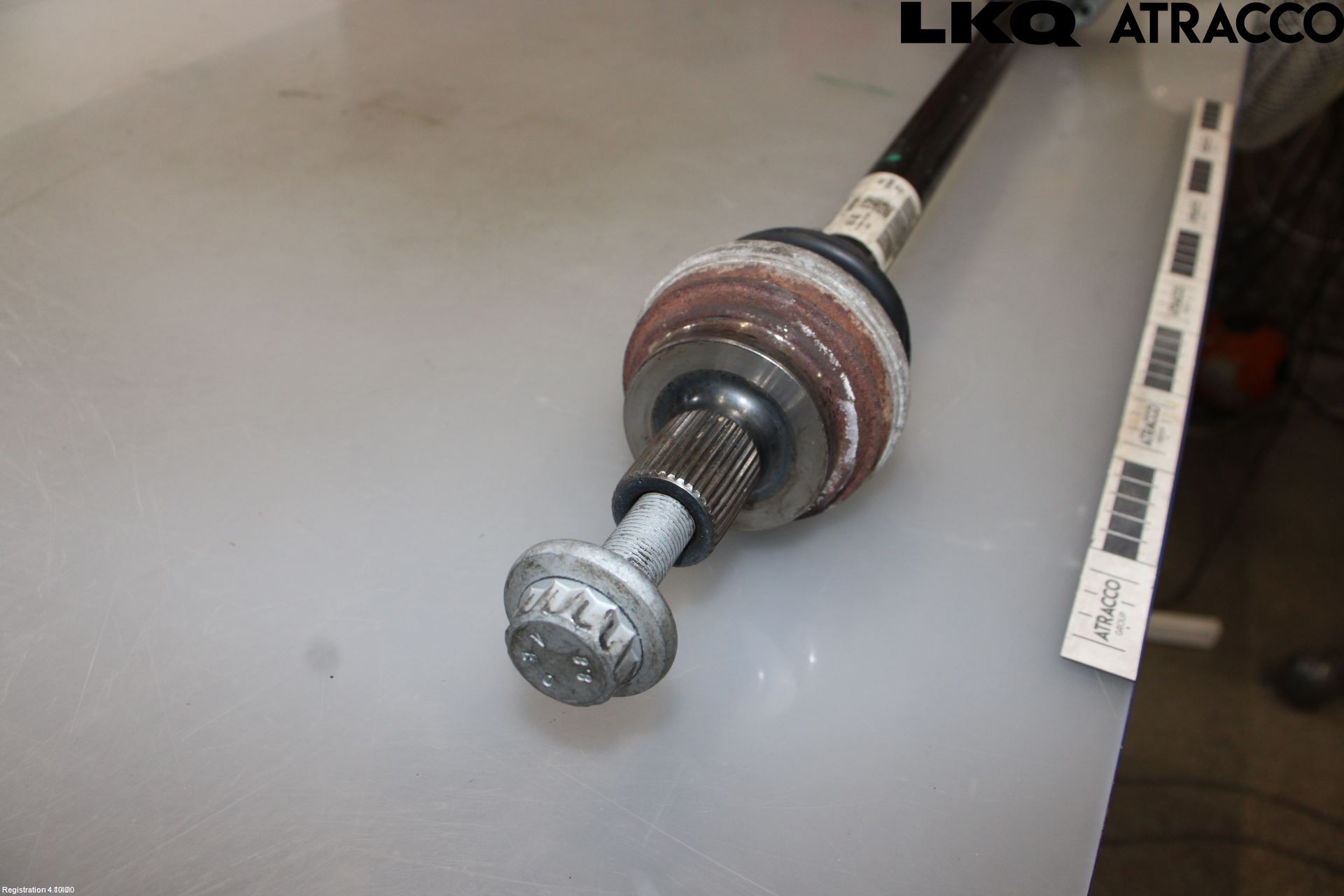 Volkswagen VW T-ROC 18- Drivaxel Bak Höger