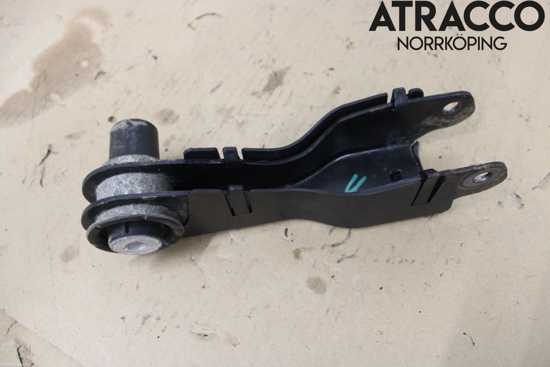 Jaguar E-PACE 17- Momentstag Bak