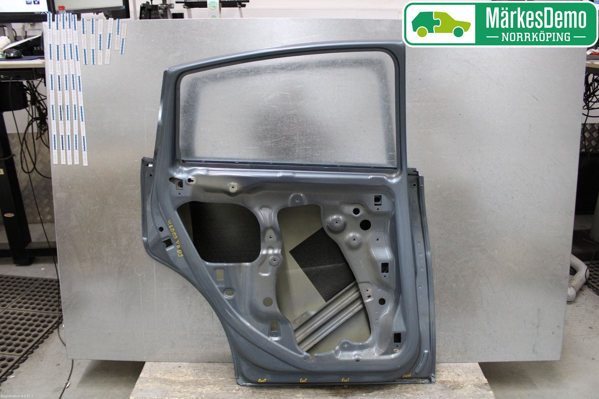 Seat LEON 06-12 Dörr Bak Vänster