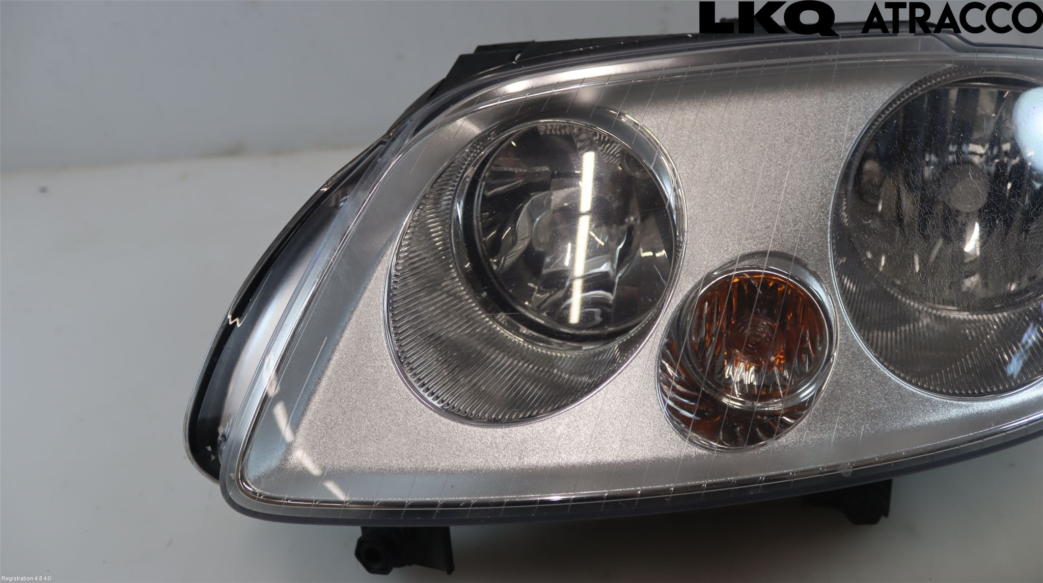 Volkswagen VW CADDY      04-10 Strålkastare Vänster