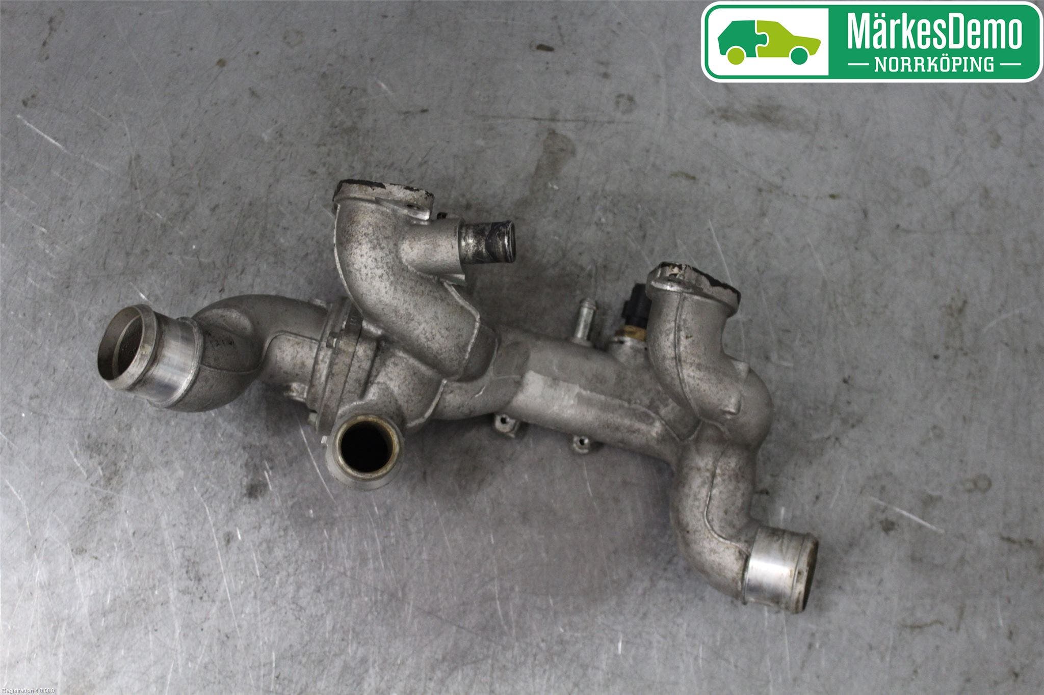 Jaguar XK/XKR 06-14 Kylarslang Fördelningsrör