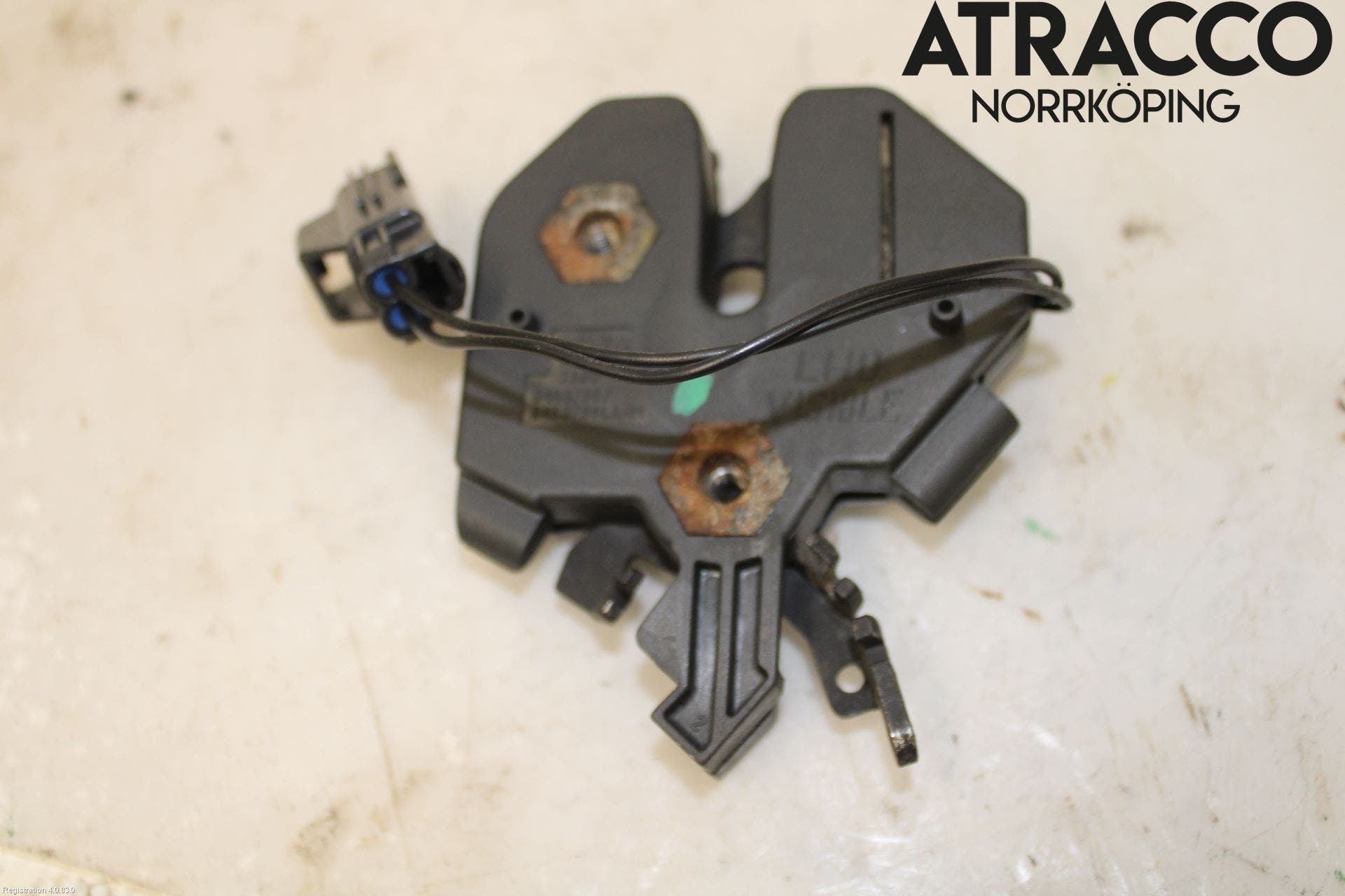 Volvo S60 01-04 Huvlås