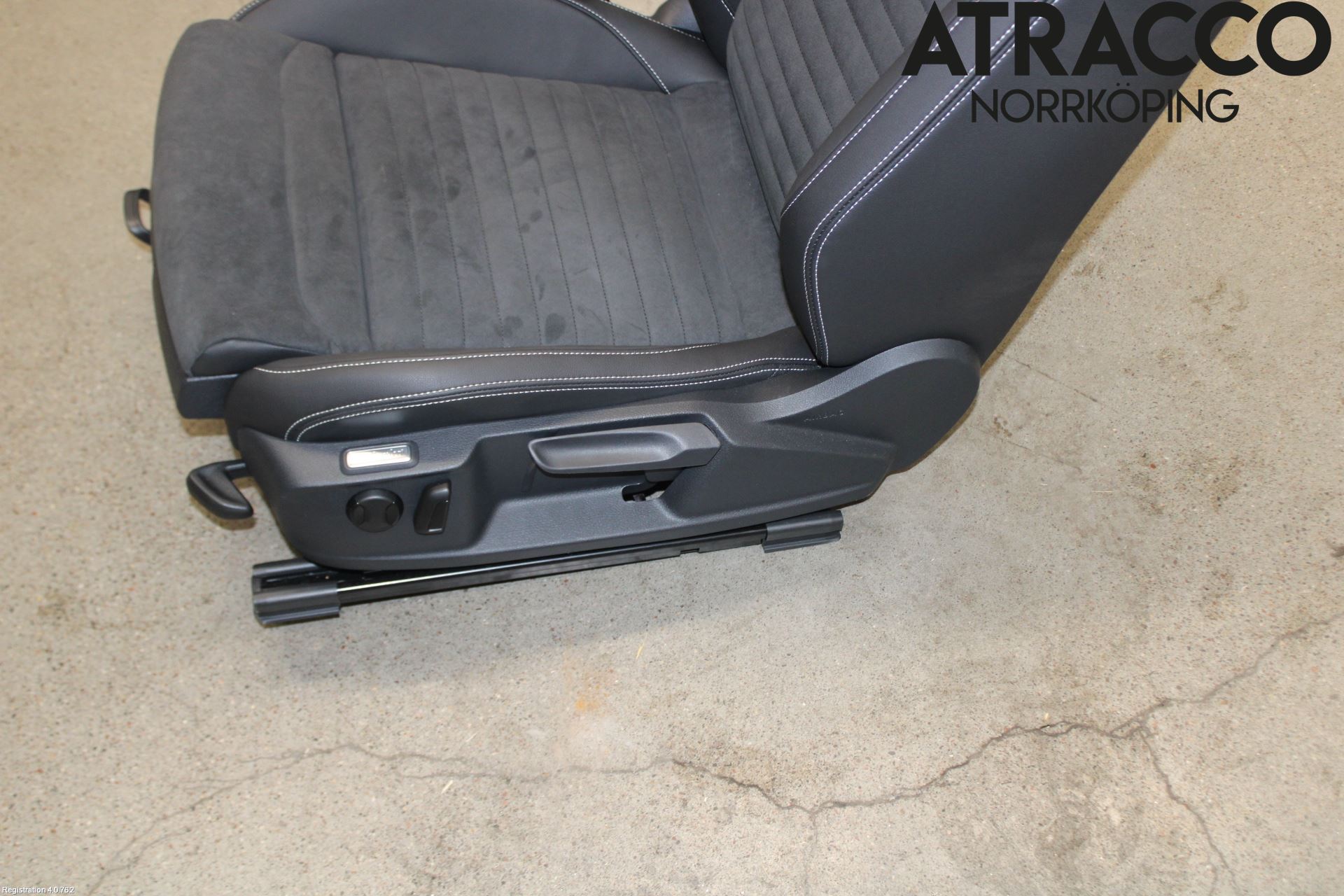 Volkswagen VW PASSAT 20-24 Inredning Stol Fram Vä