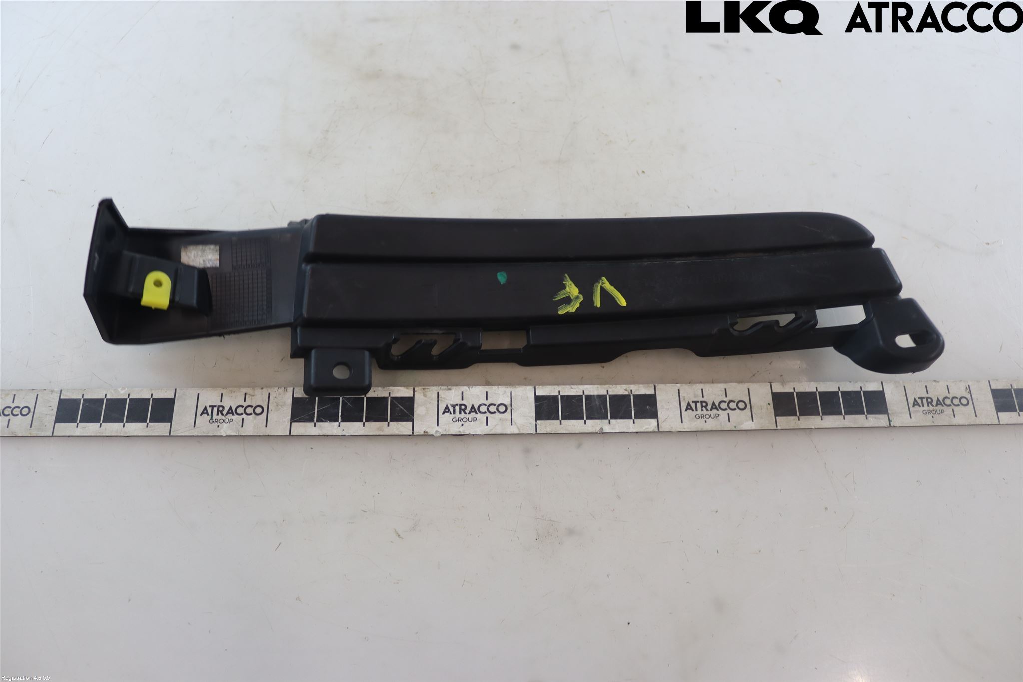 Jaguar I-PACE 18- Stötfångardel Fram Vä