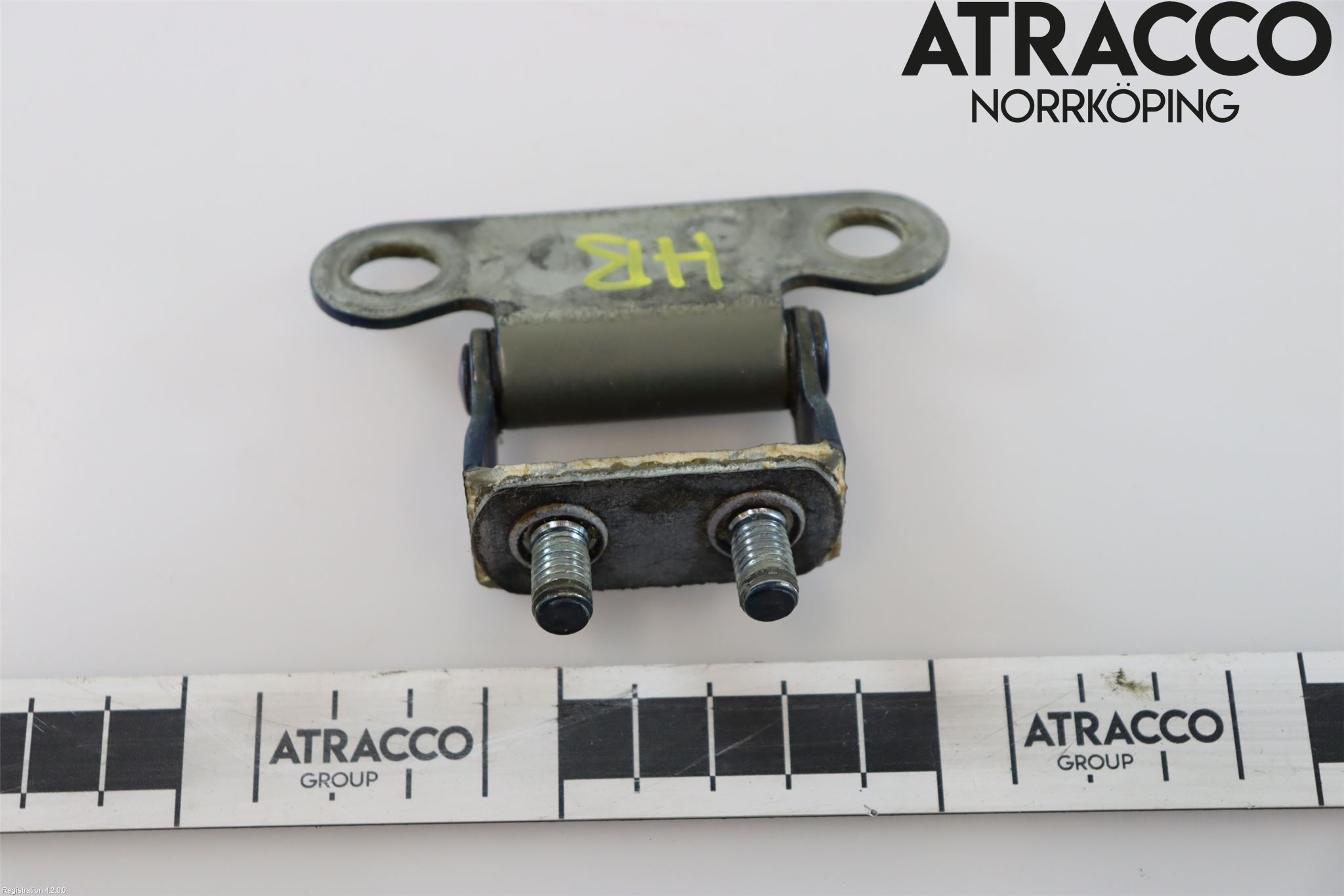 Toyota AURIS 13-19 Bakluckegångjärn Hö