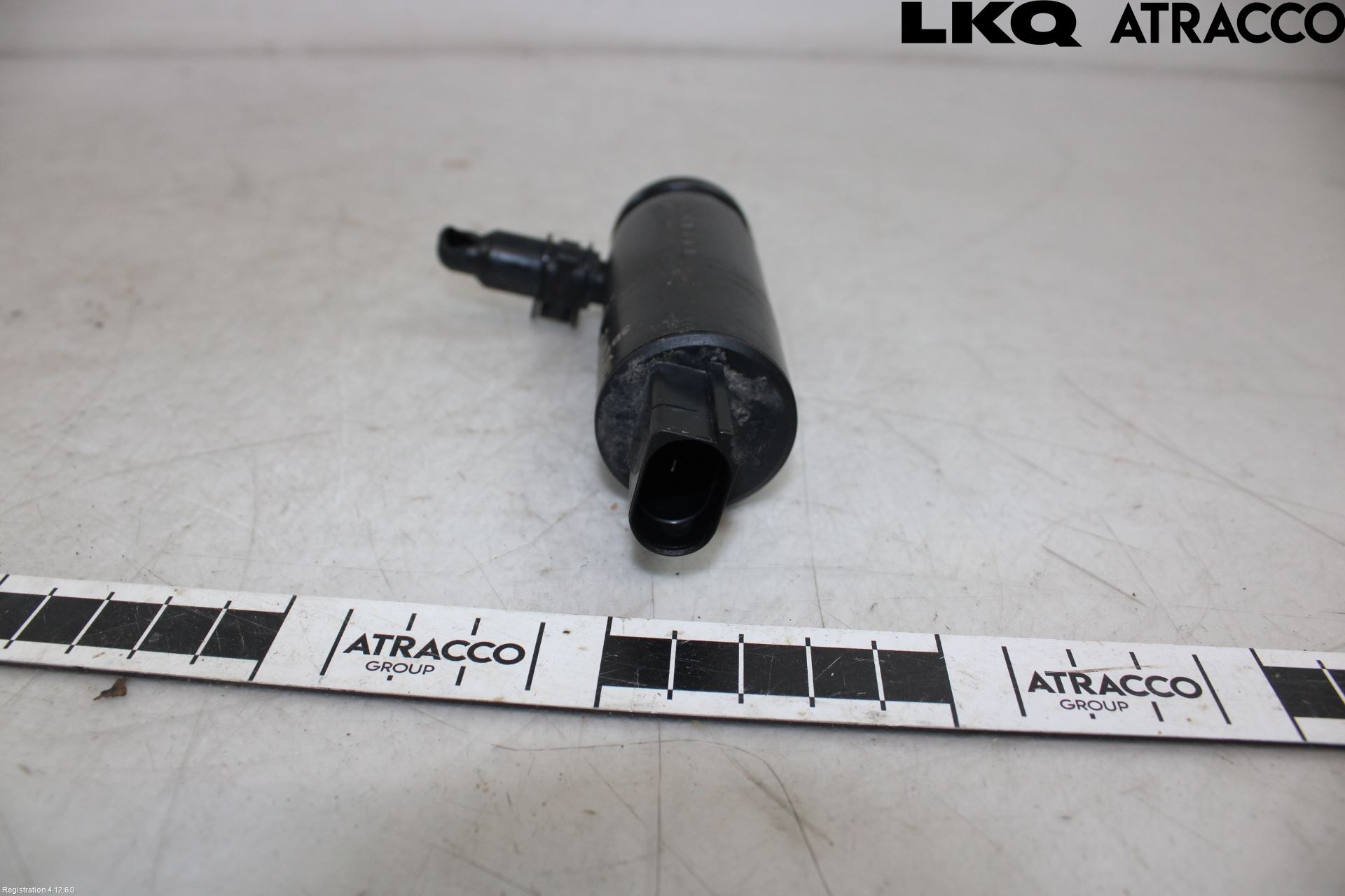 Volkswagen VW CADDY      04-10 Spolarpump Vindruta