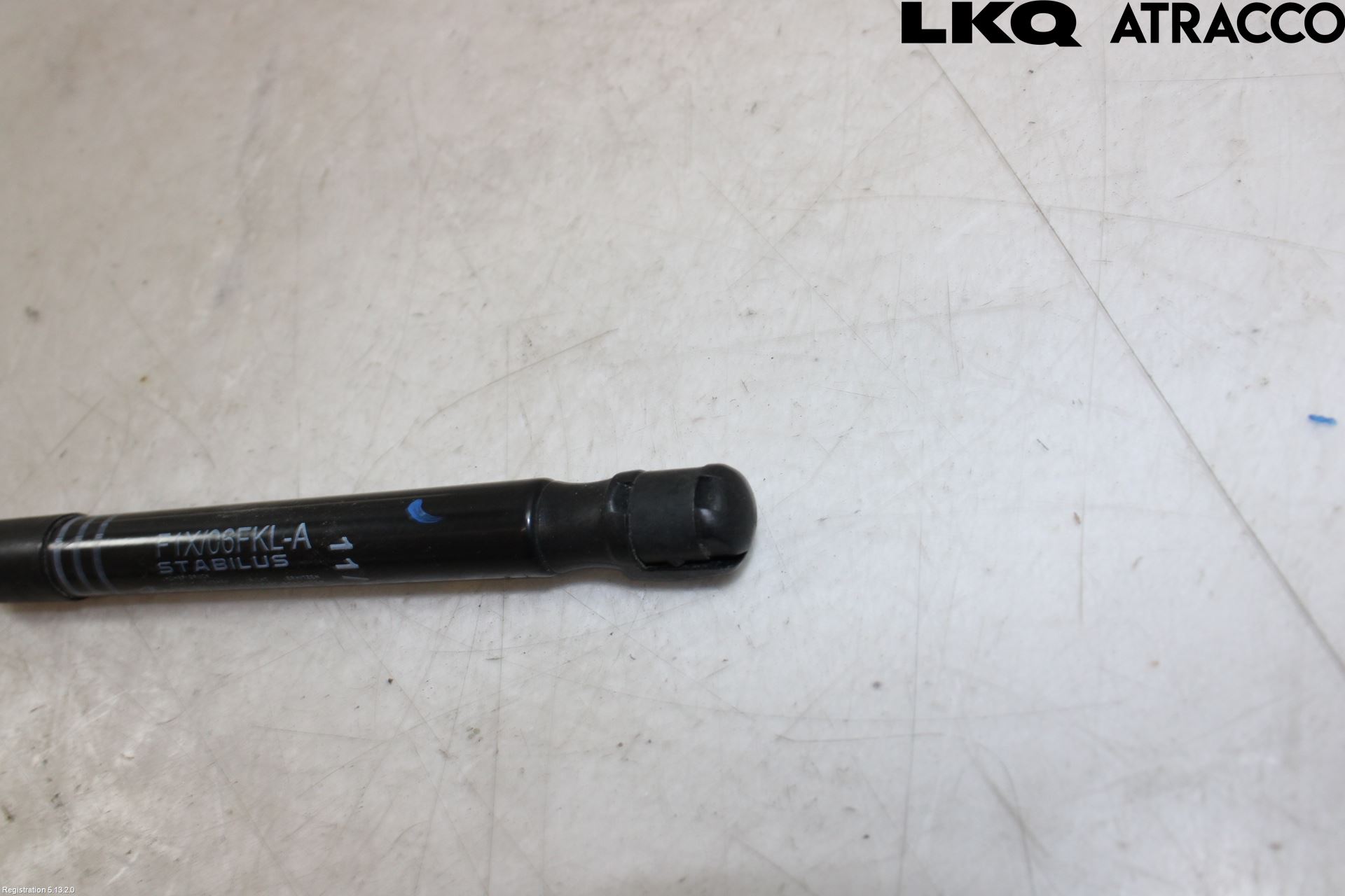 BMW 5 F10/F11/F18 09-17 Gasfjäder Motorhuv
