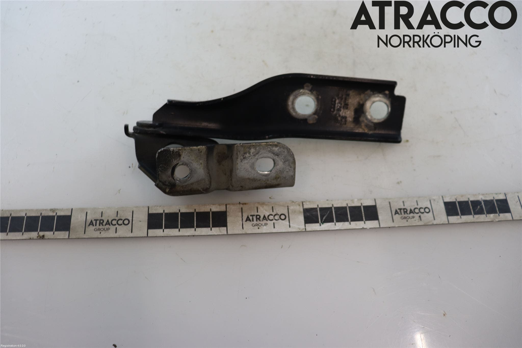 Audi A3/S3 05-13 Huvgångjärn