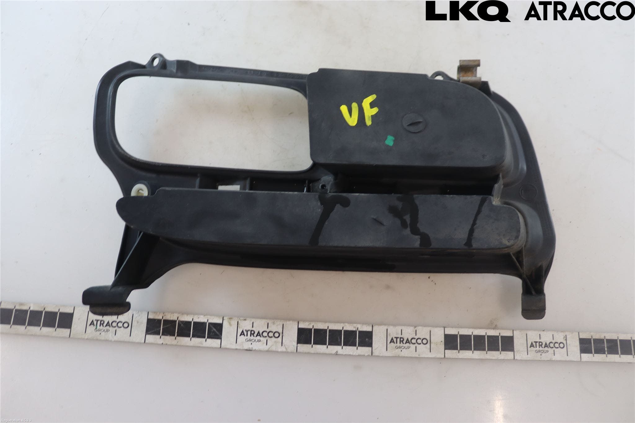 Toyota AVENSIS 03-06 Dimljussarg Fram