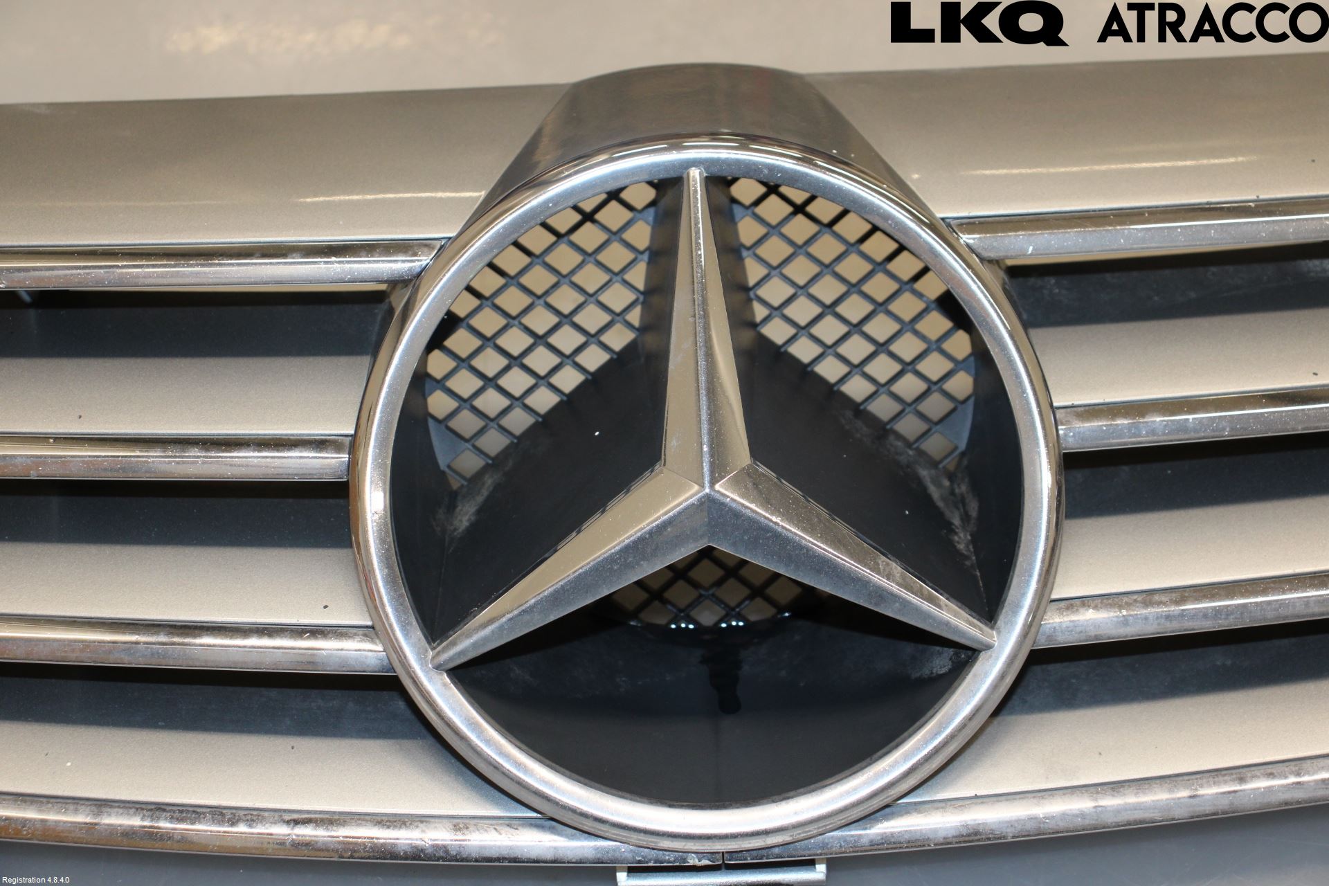Mercedes-Benz MB CLK (C209) 02-09 Grill Komp