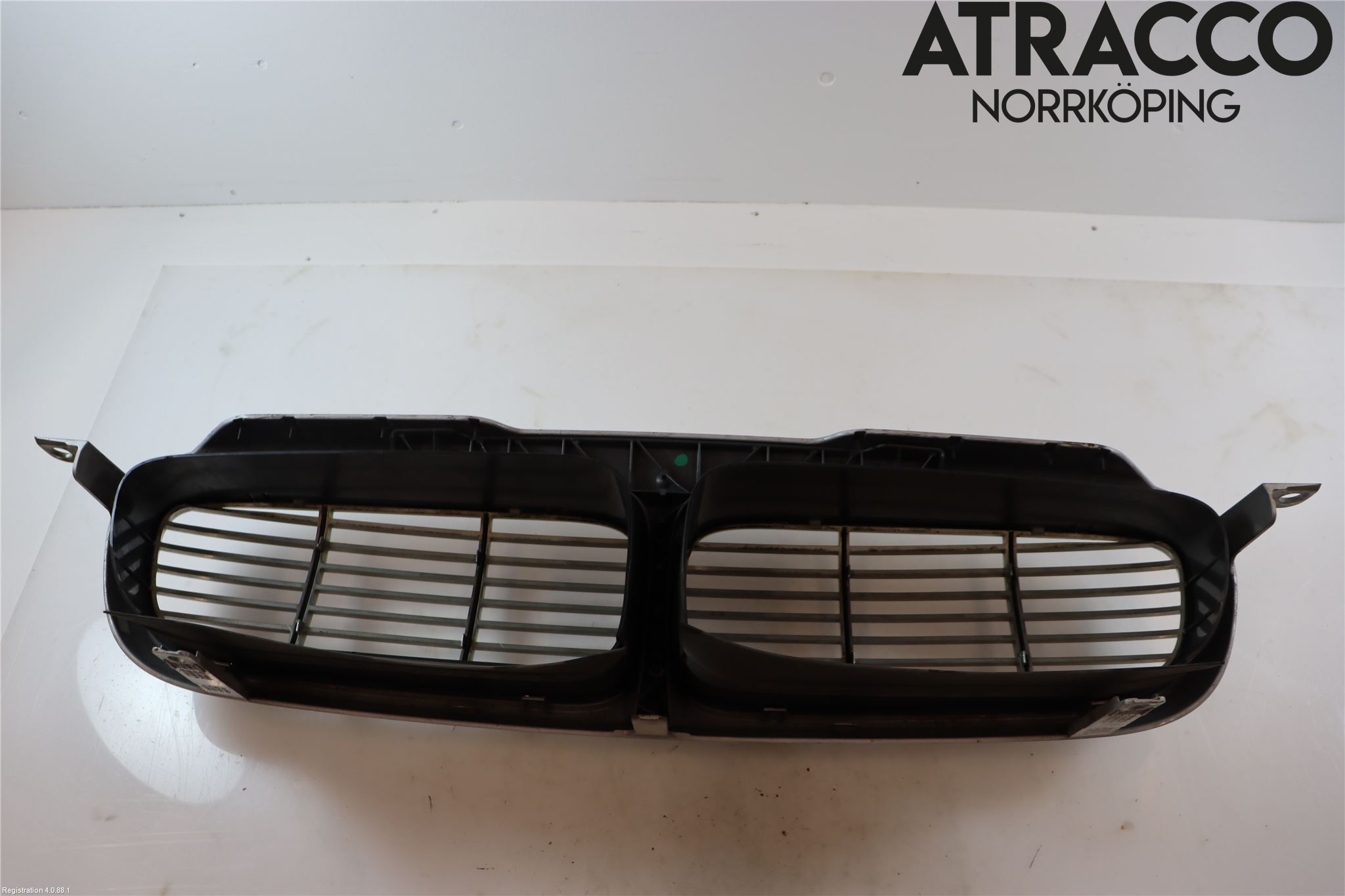 Jaguar XJ X350        03-09 Grill Komp