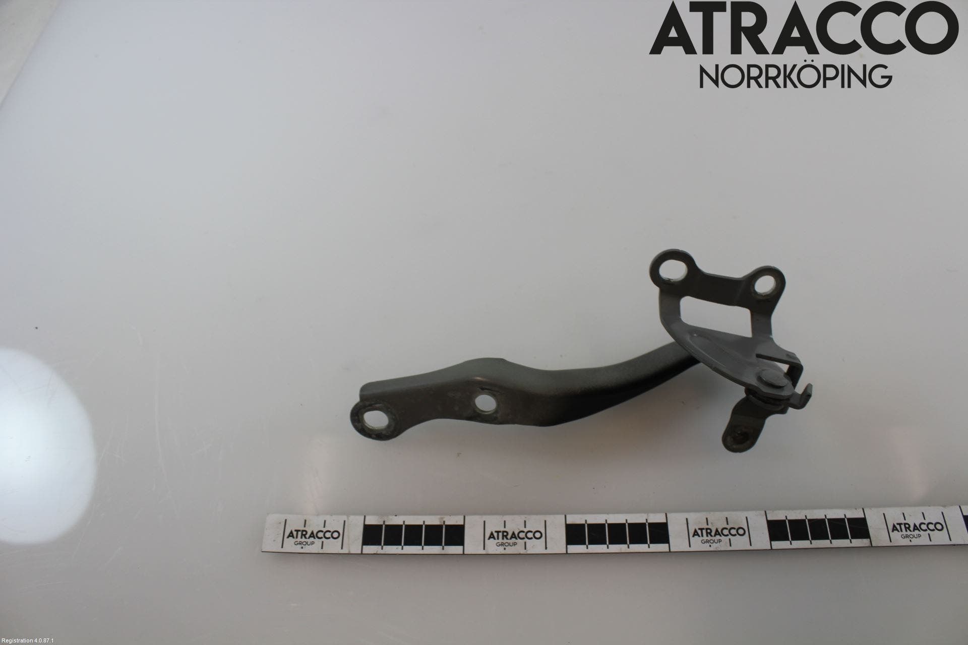 Toyota AYGO 06-14 Huvgångjärn