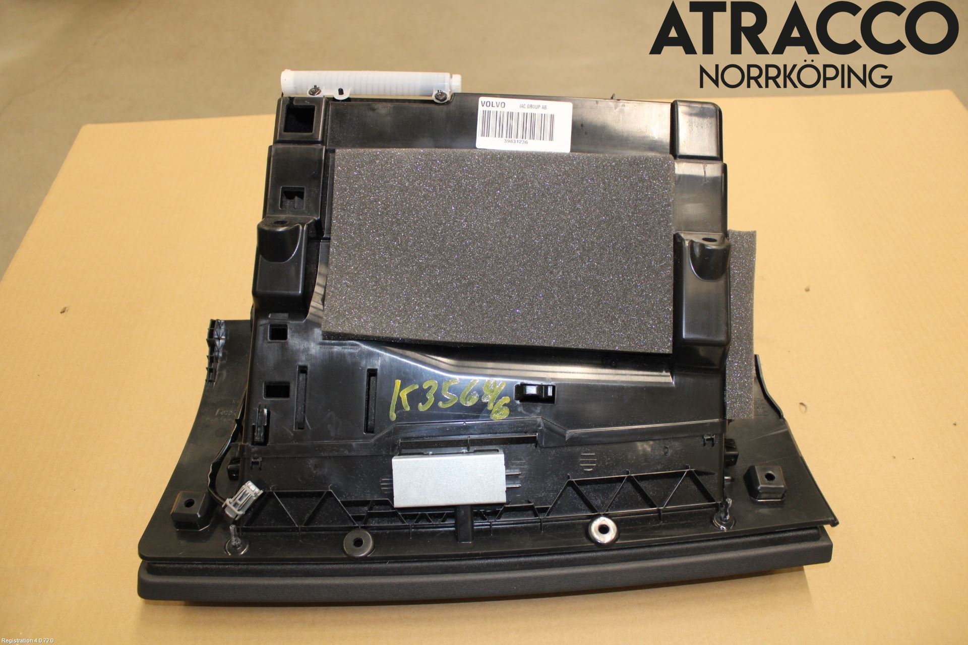 Volvo V70 14-16 Handskfack