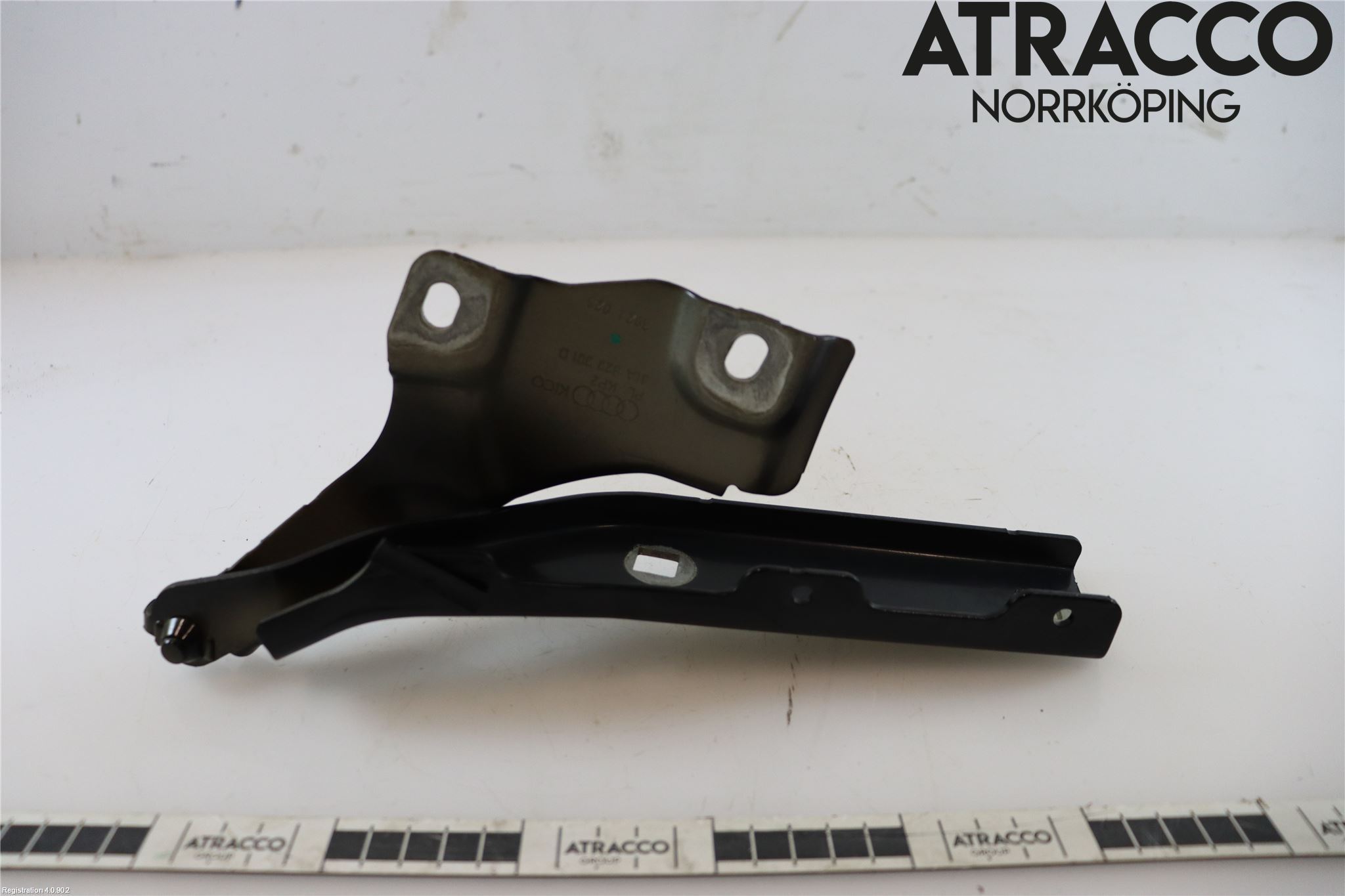 Audi Q2/SQ2 17- Huvgångjärn